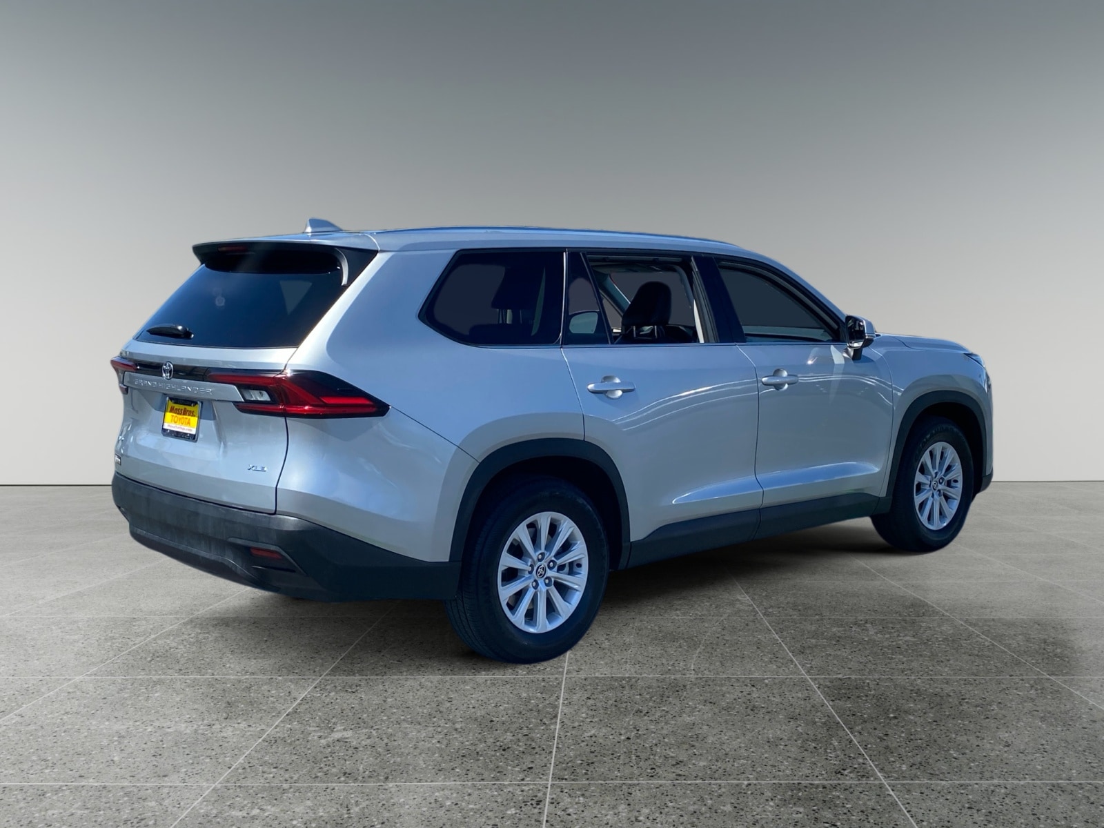 2025 Toyota Grand Highlander XLE photo 5
