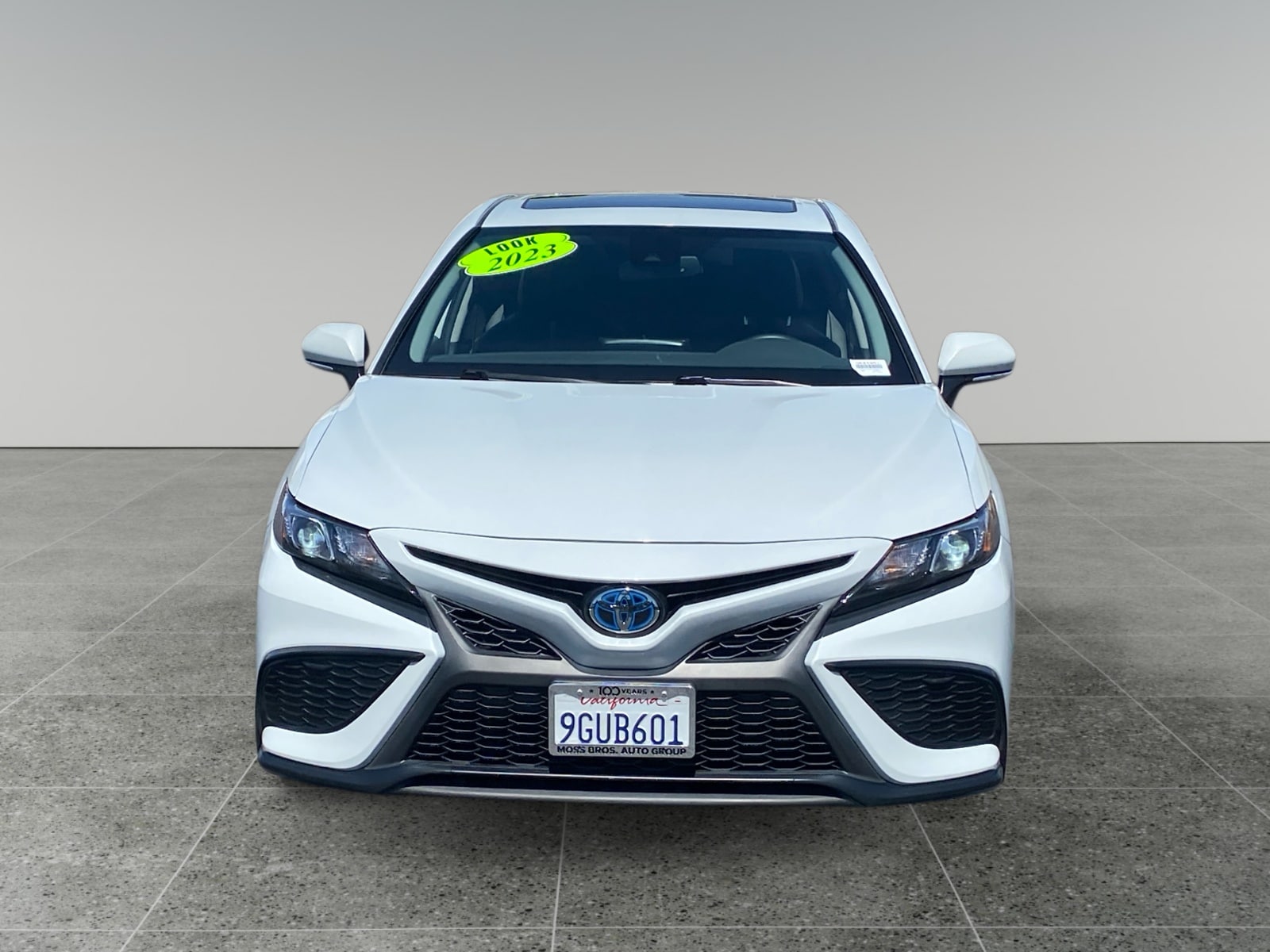 2023 Toyota Camry SE - Photo 8