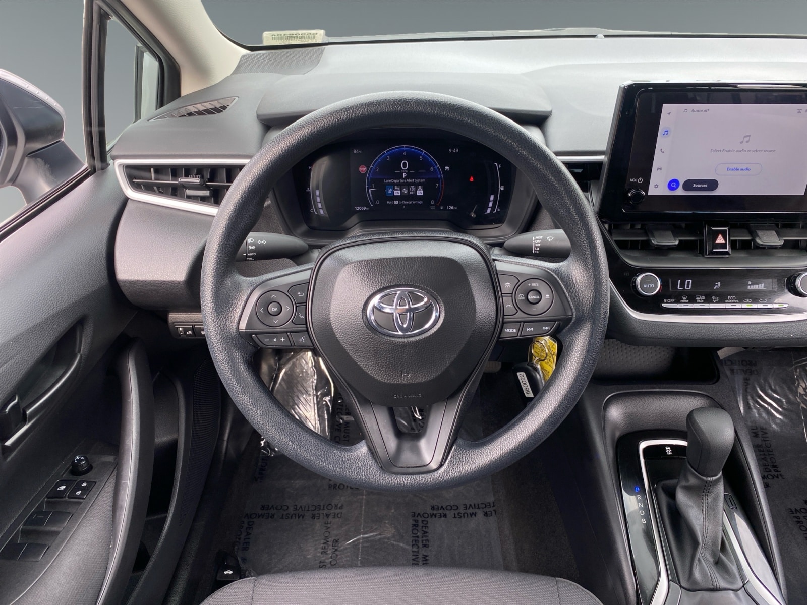 2026 Toyota Corolla LE - Photo 12