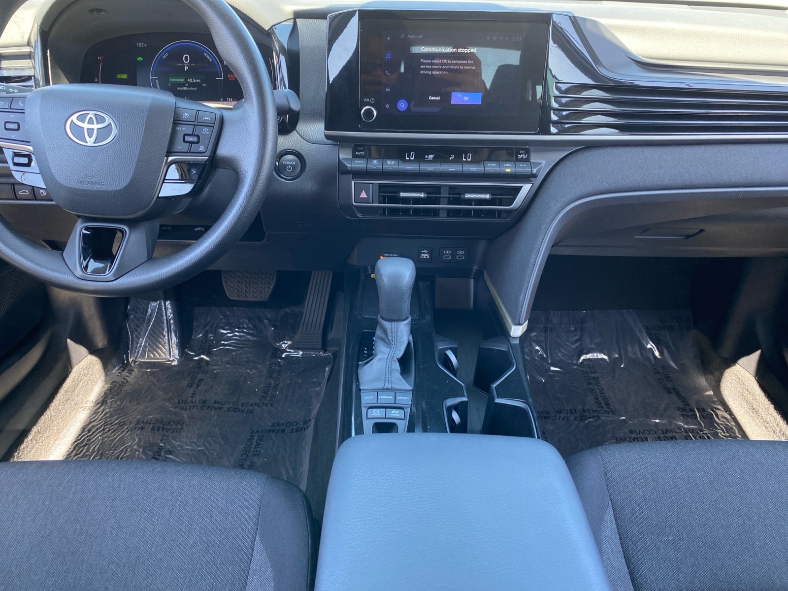 2025 Toyota Camry LE - Photo 11