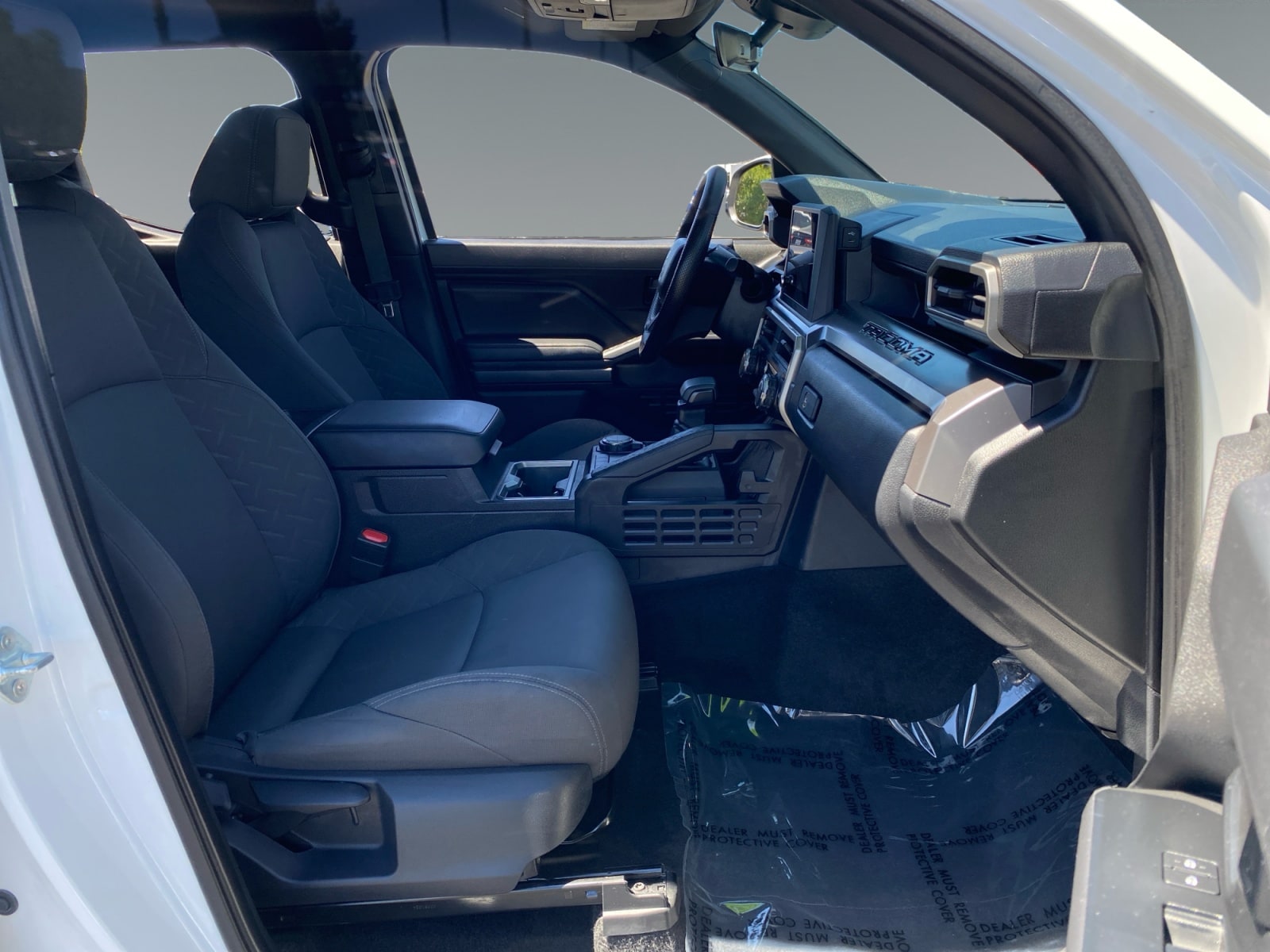 2024 Toyota Tacoma SR5 - Photo 15