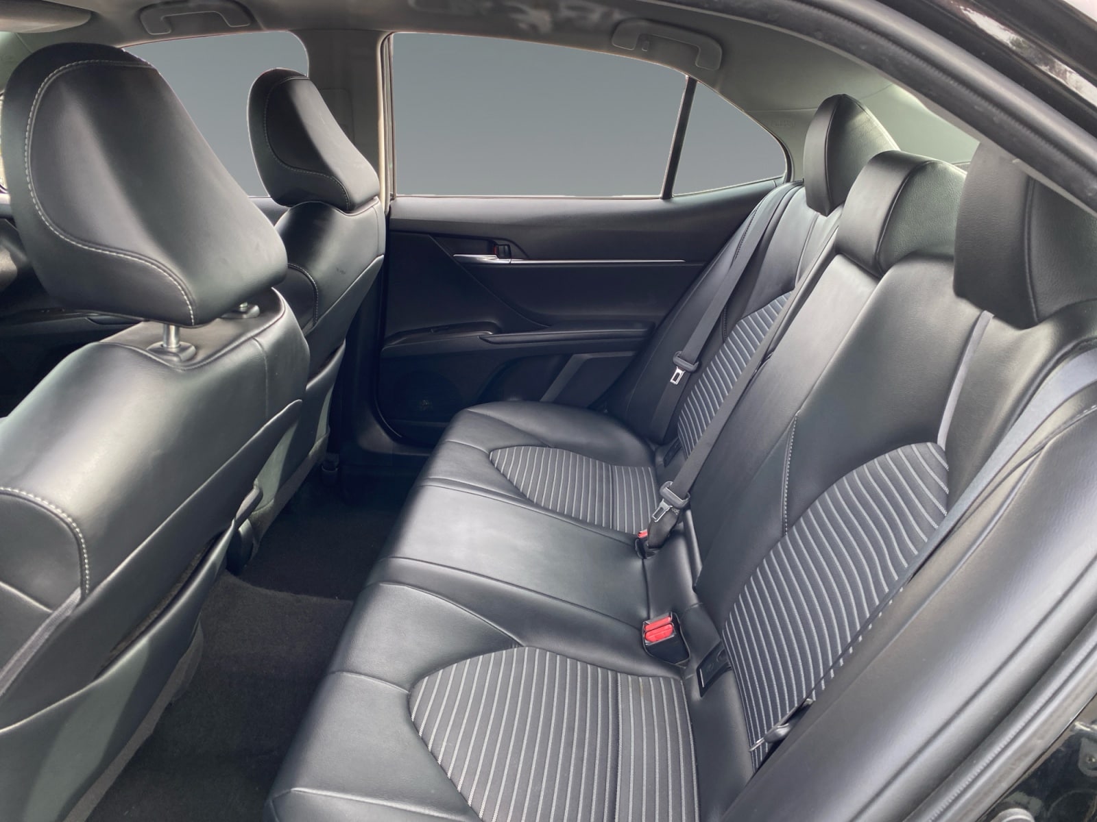 2024 Toyota Camry SE - Photo 13