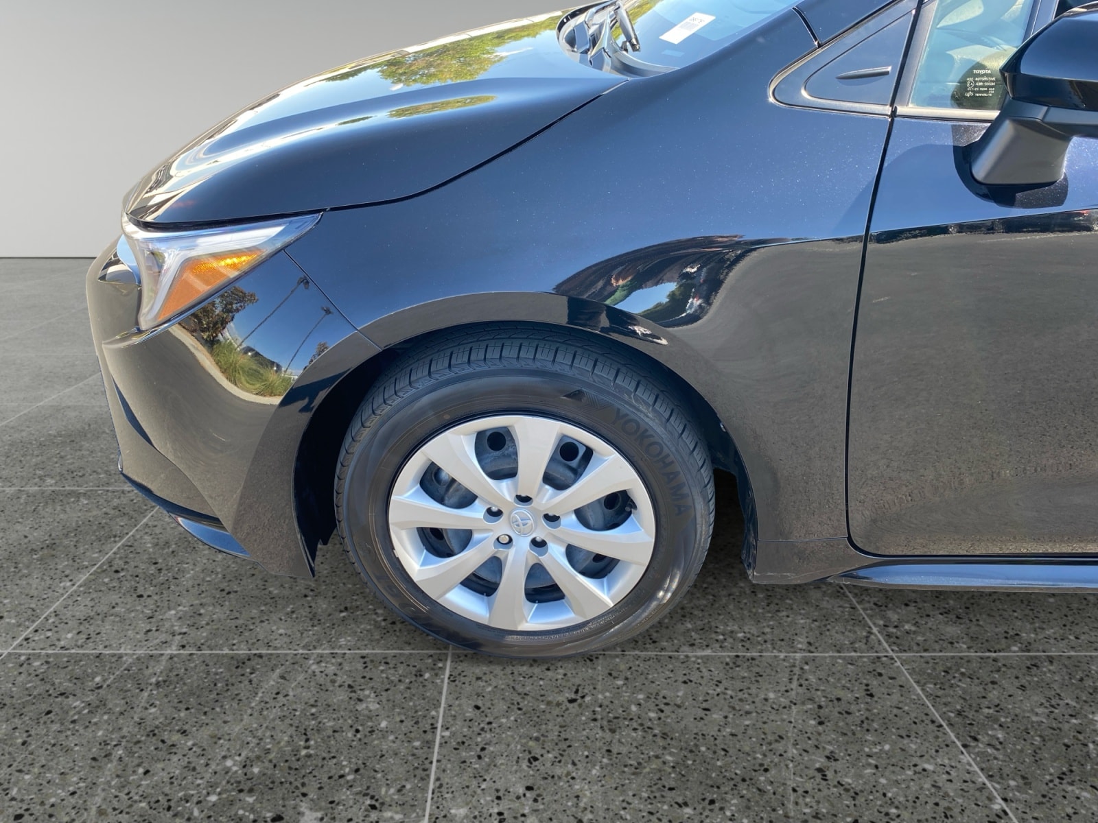 2026 Toyota Corolla LE - Photo 14