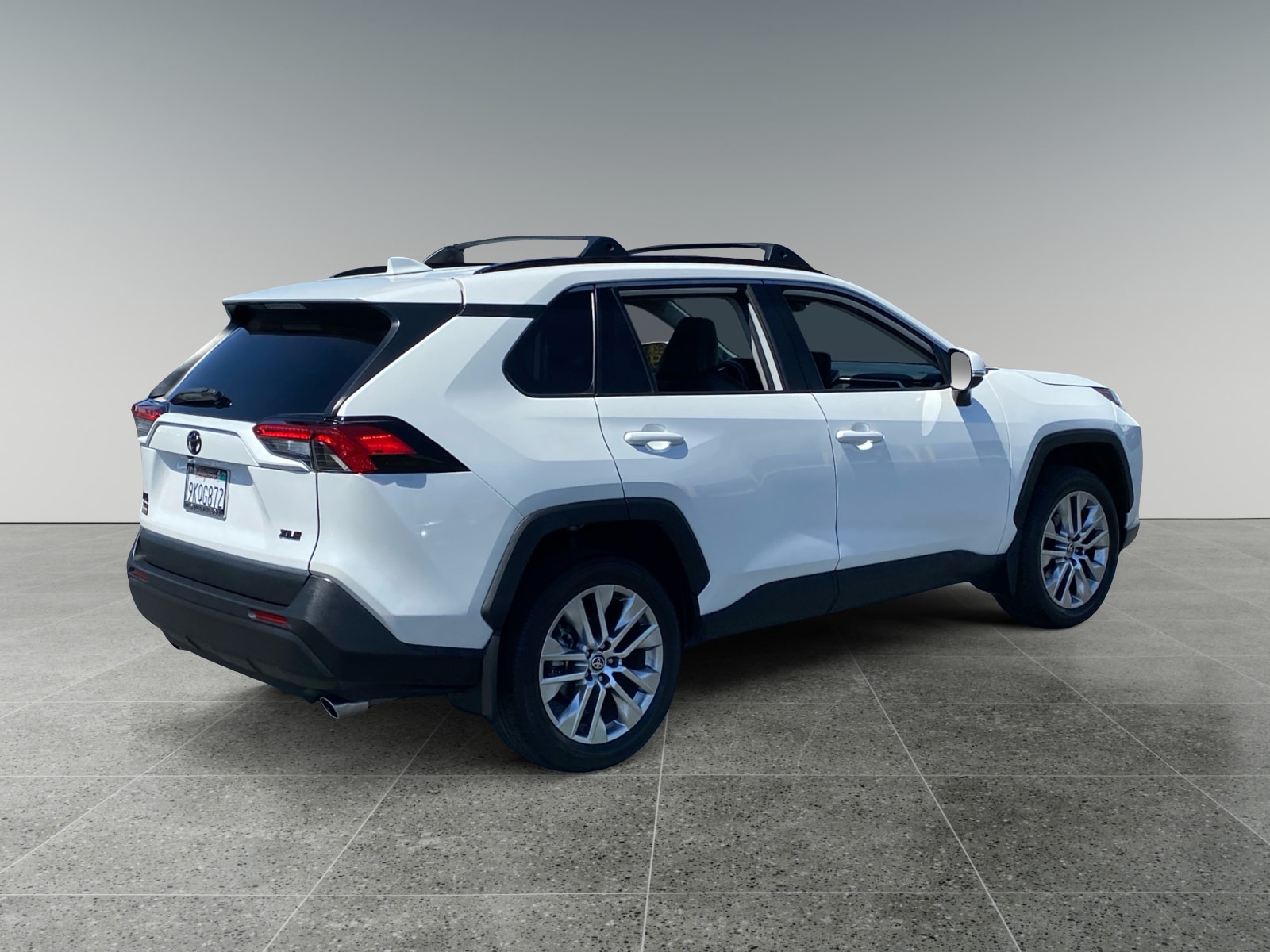 View vehicle photo 5