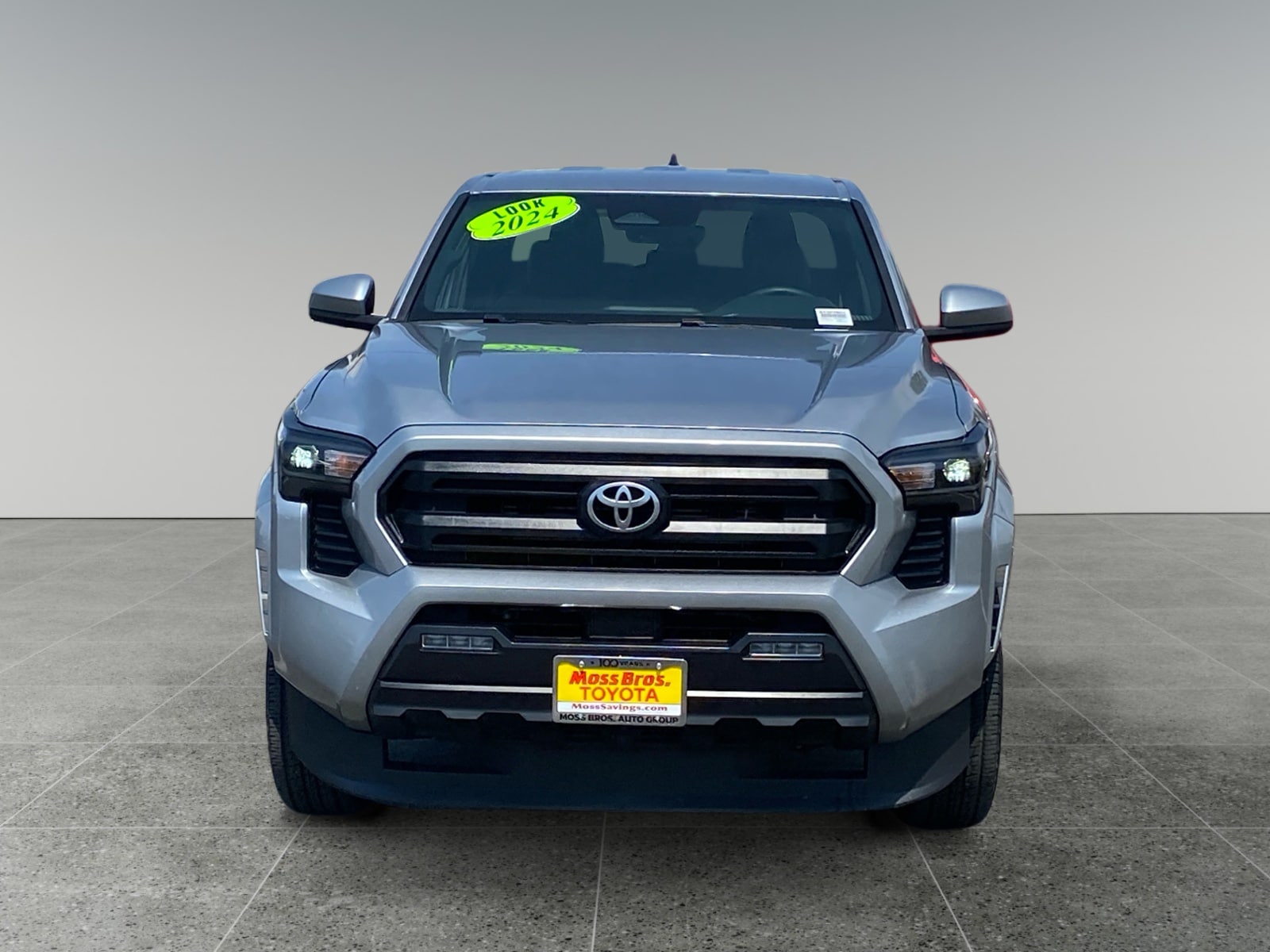 2024 Toyota Tacoma SR5 - Photo 8
