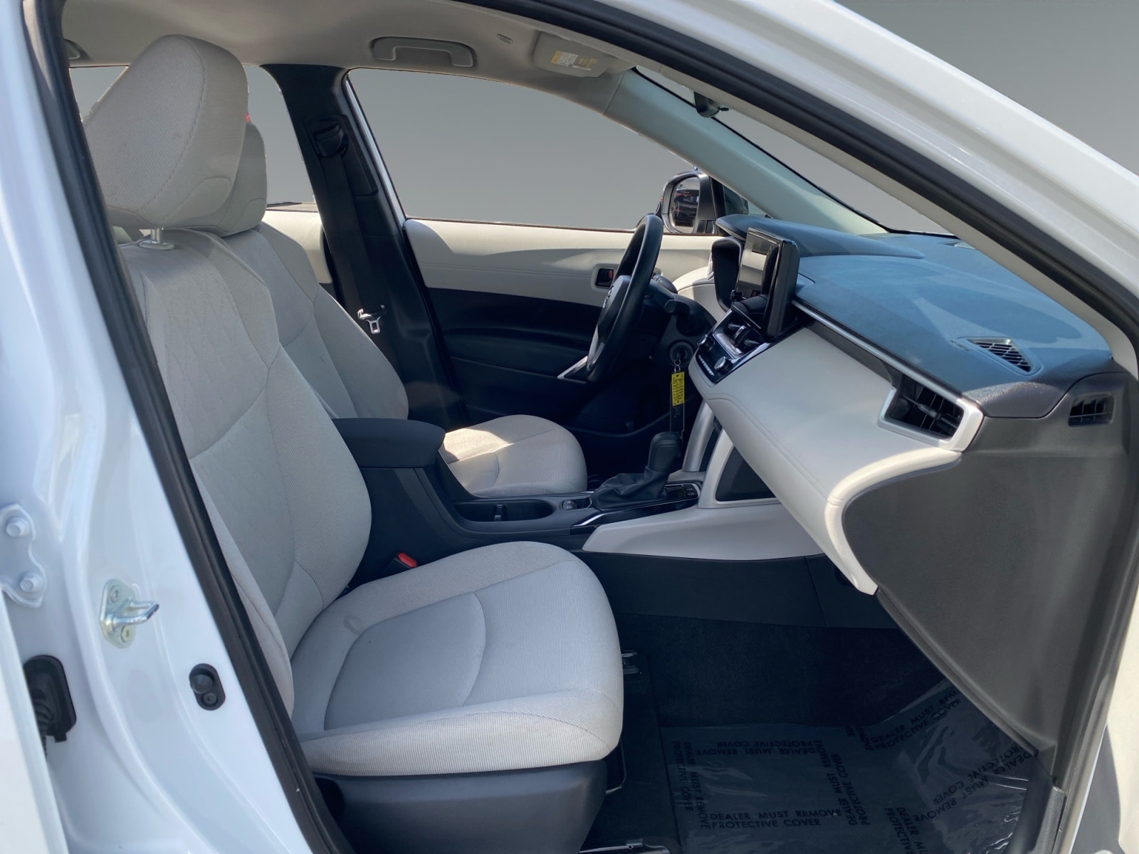 2024 Toyota Corolla Cross L - Photo 15