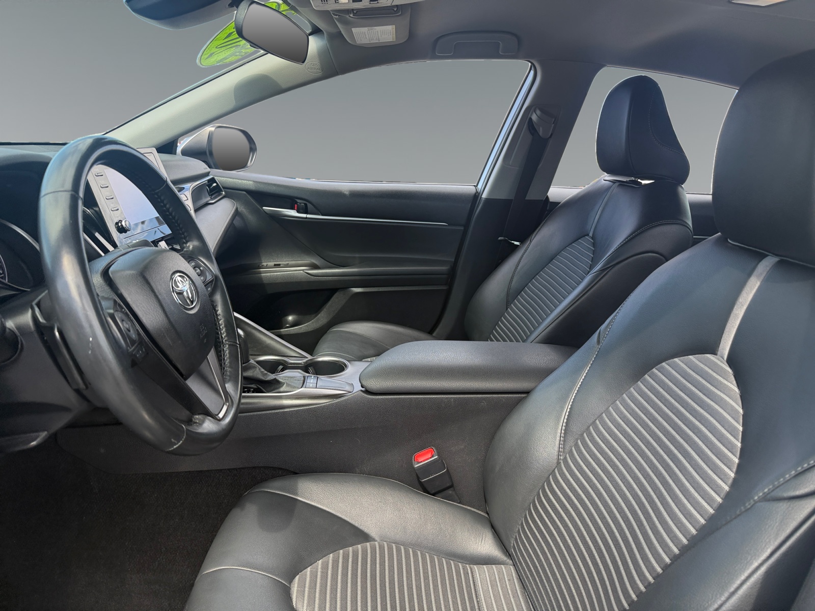 2024 Toyota Camry SE - Photo 9