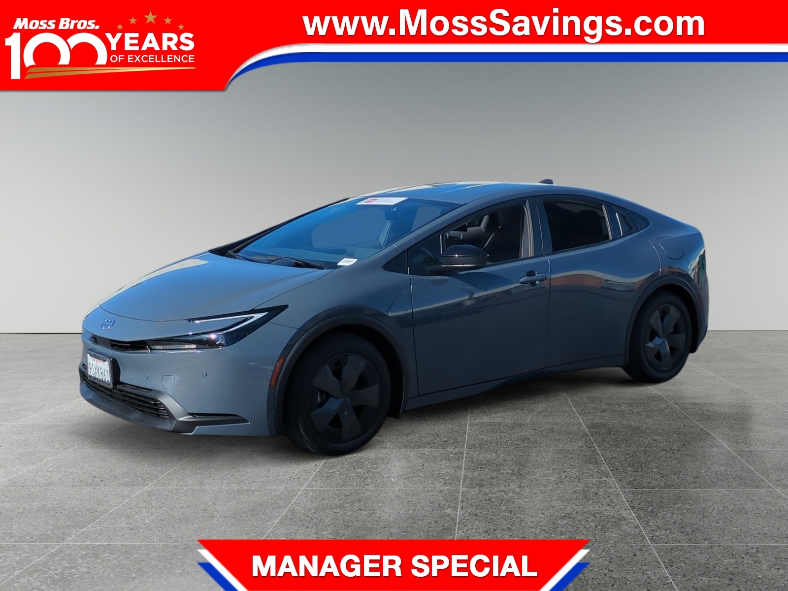 2025 Toyota Prius LE's photo