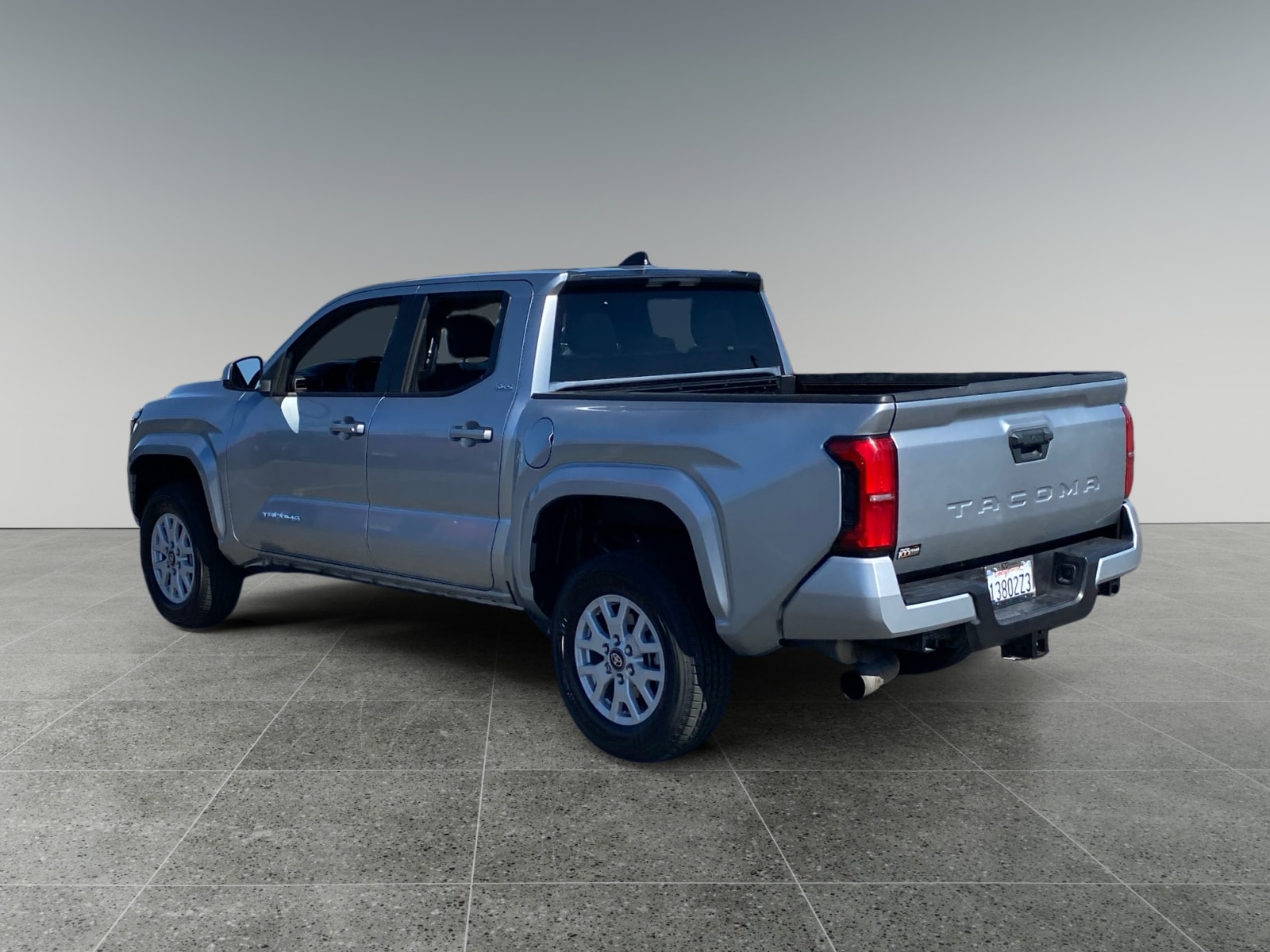 2024 Toyota Tacoma SR5 photo 3