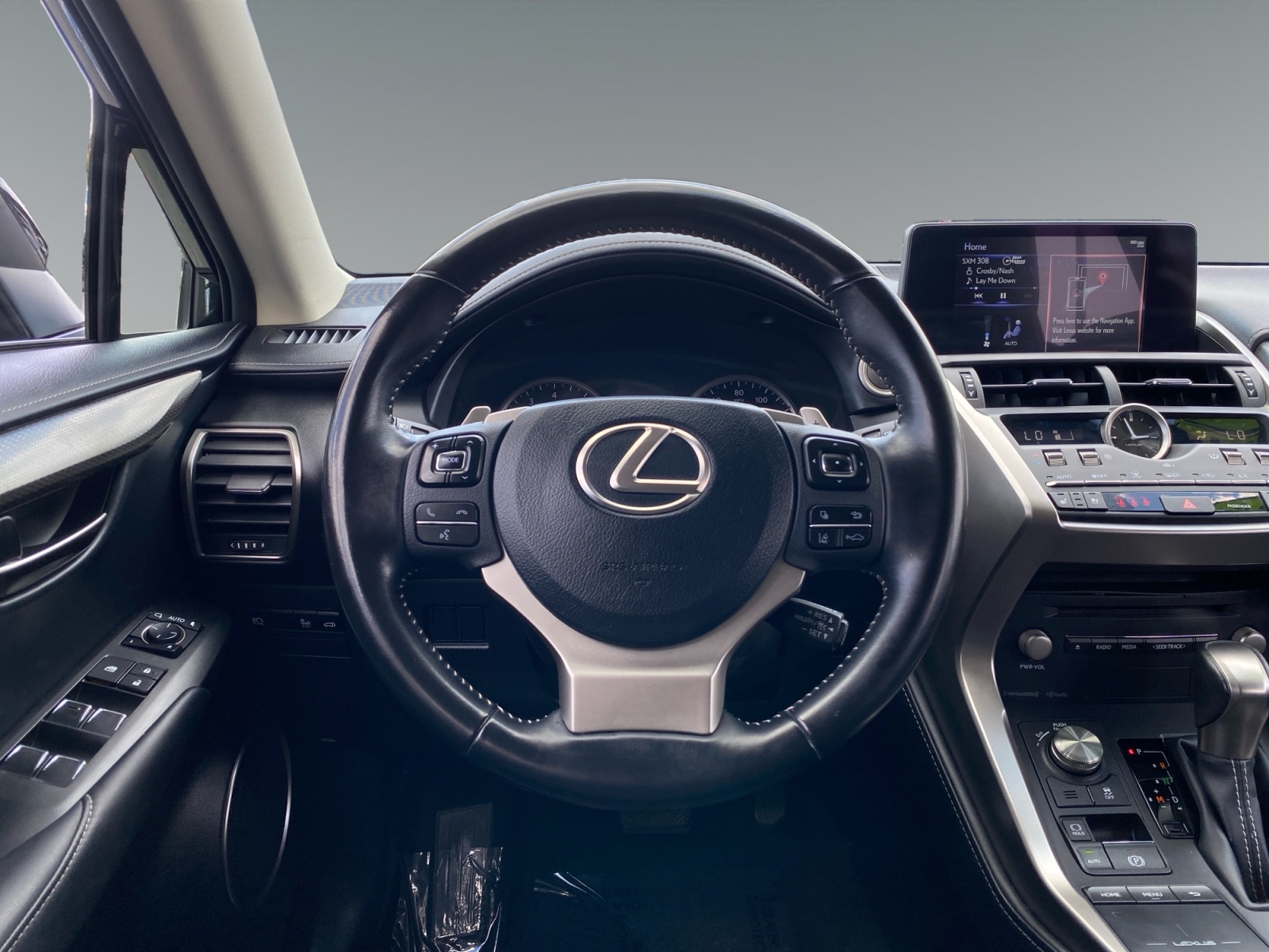 2020 Lexus NX 300 - Photo 12