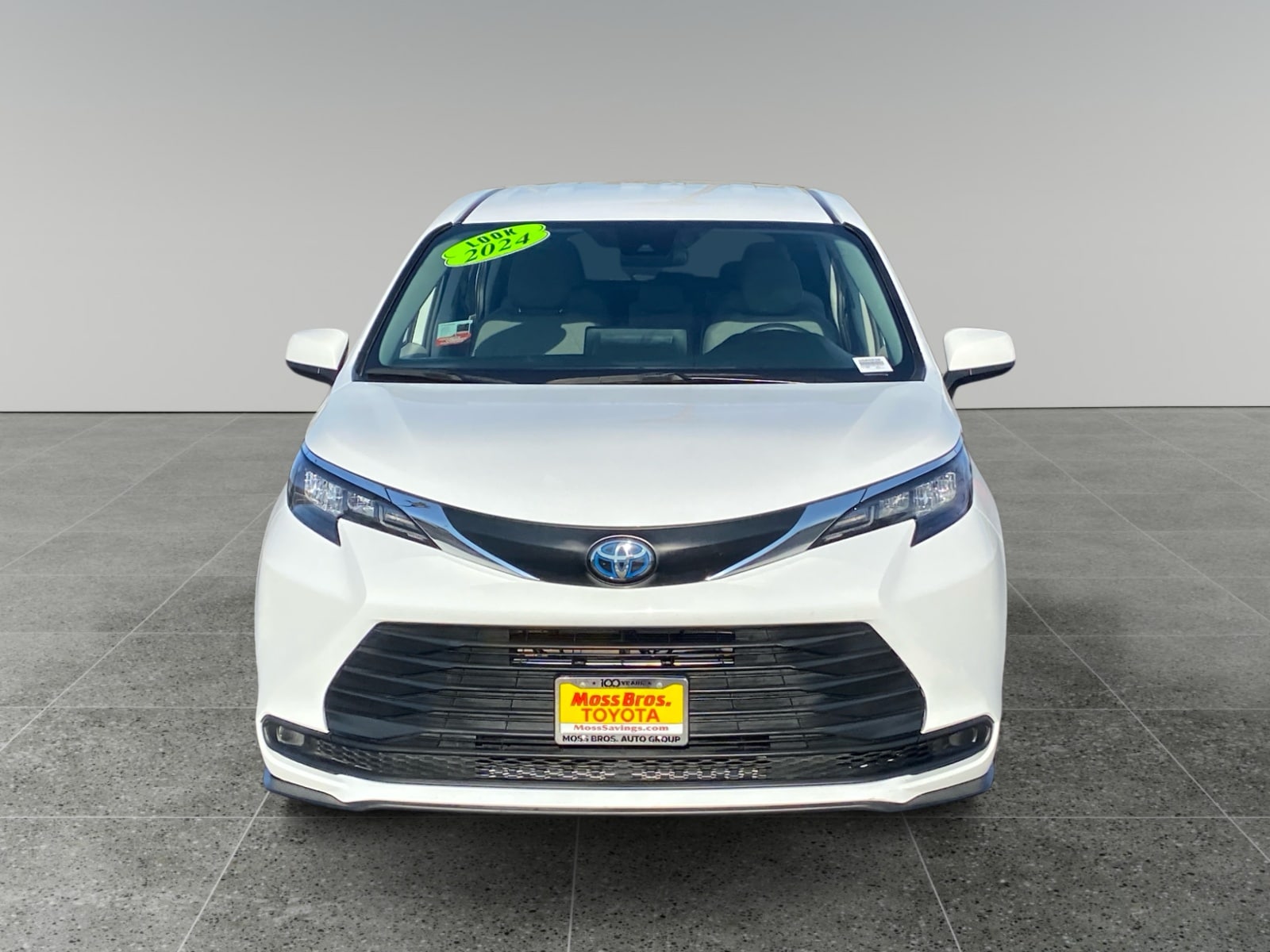 2024 Toyota Sienna LE - Photo 8
