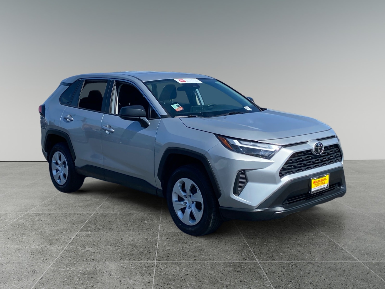 2025 Toyota RAV4 LE - Photo 7