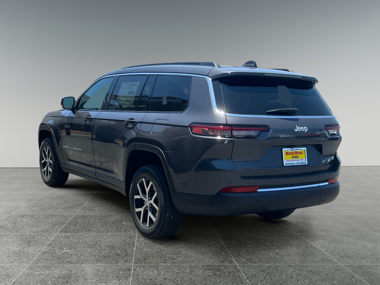 2025 Jeep Grand Cherokee L Limited photo 3