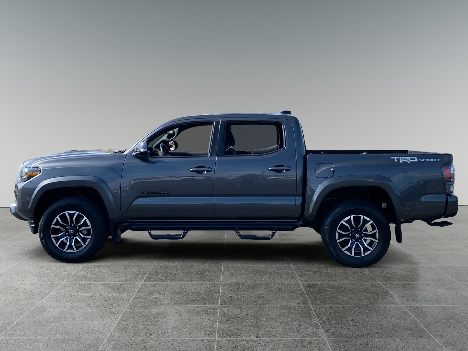 2022 Toyota Tacoma TRD Sport photo 2