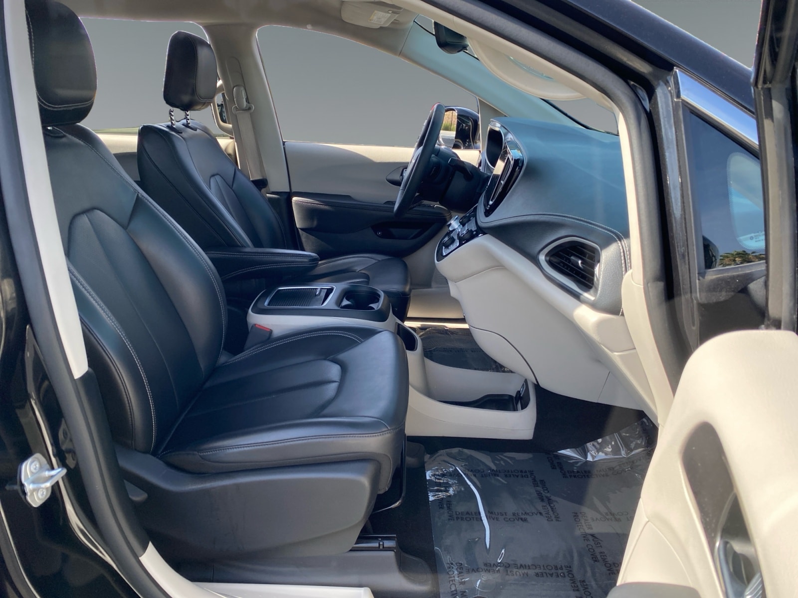 2024 Chrysler Pacifica PHEV Select - Photo 15