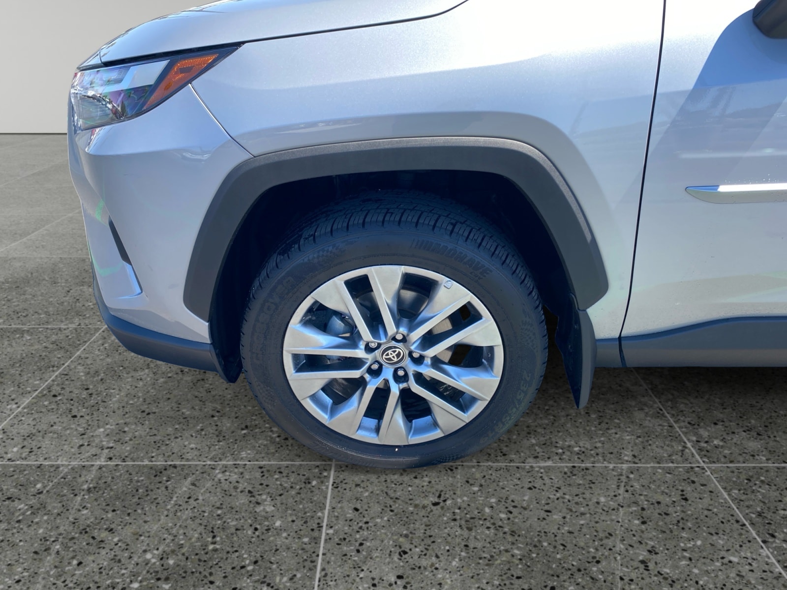 2024 Toyota RAV4 XLE Premium - Photo 14