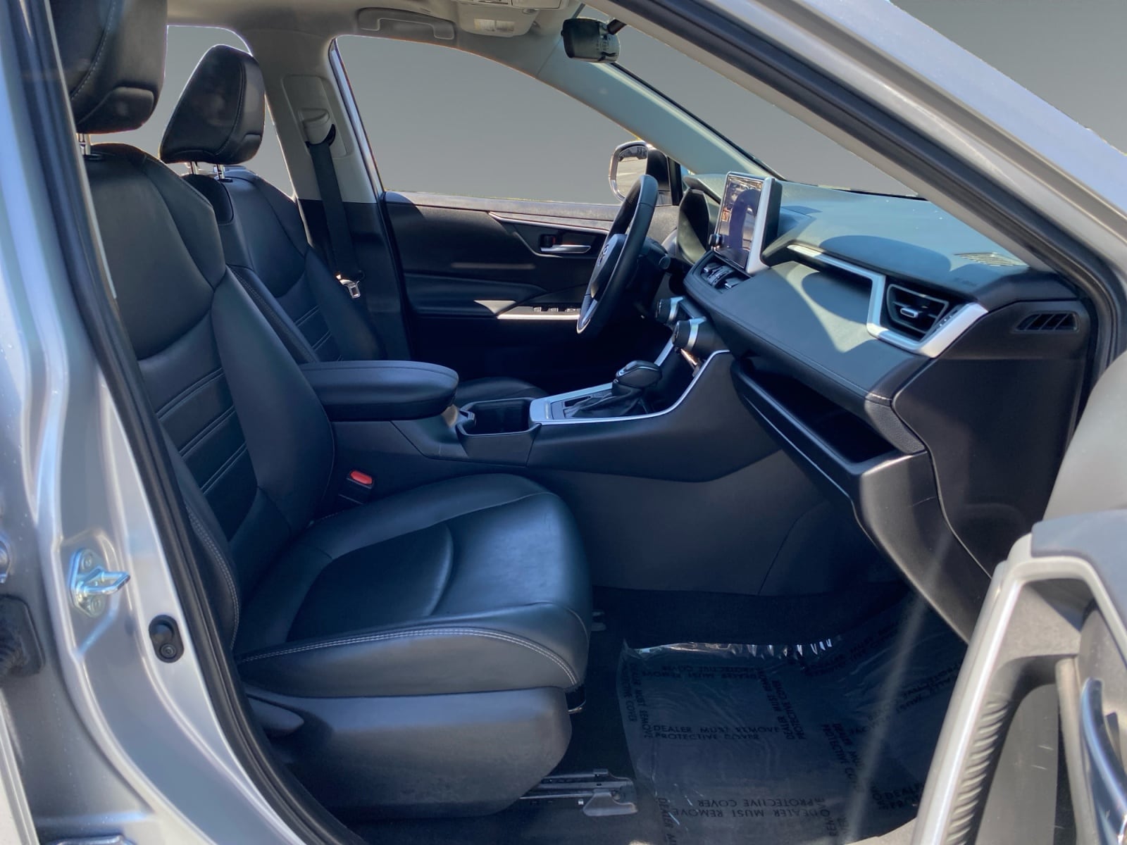 2024 Toyota RAV4 XLE Premium - Photo 15