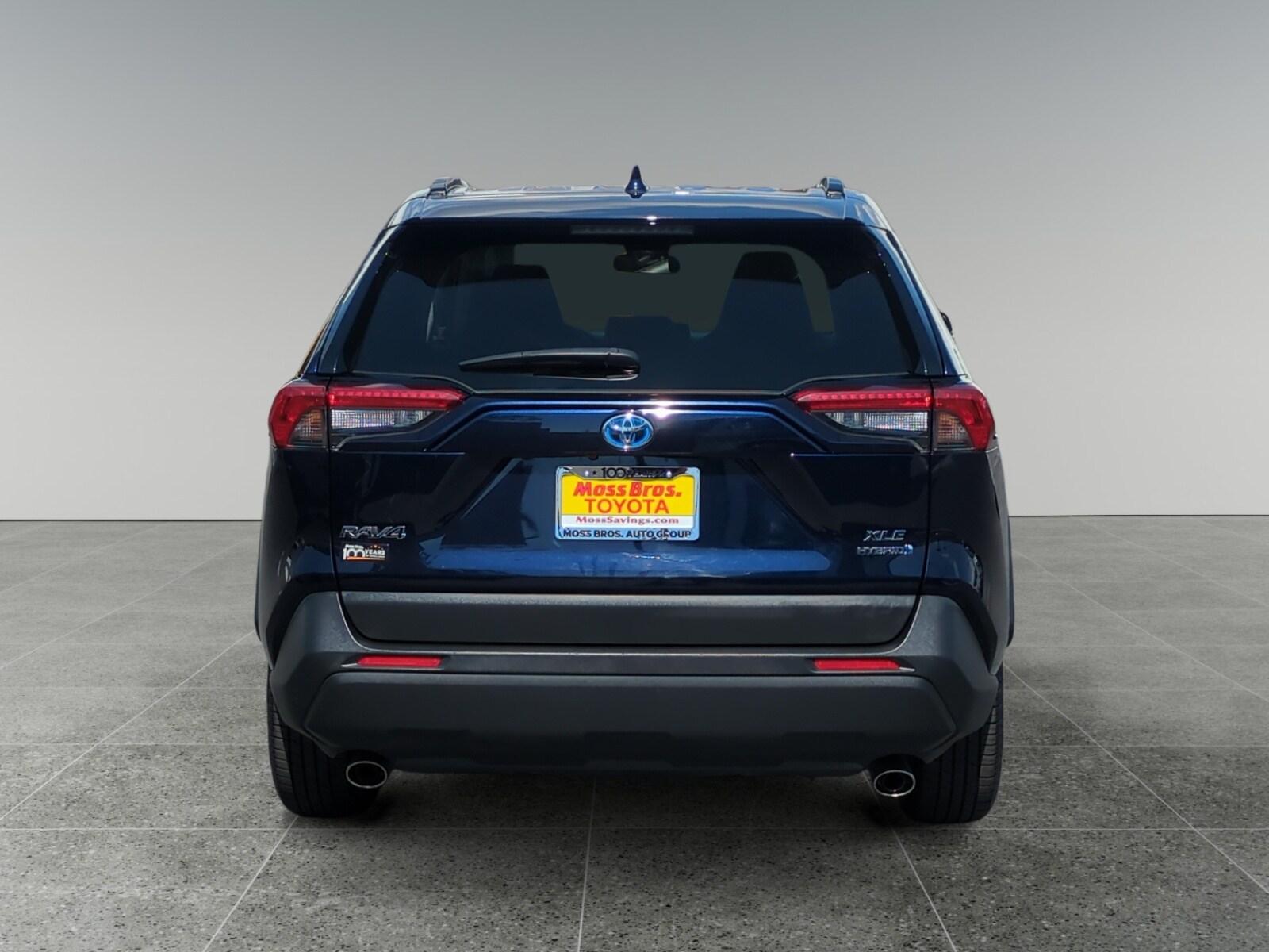 2021 Toyota RAV4 Hybrid XLE photo 3
