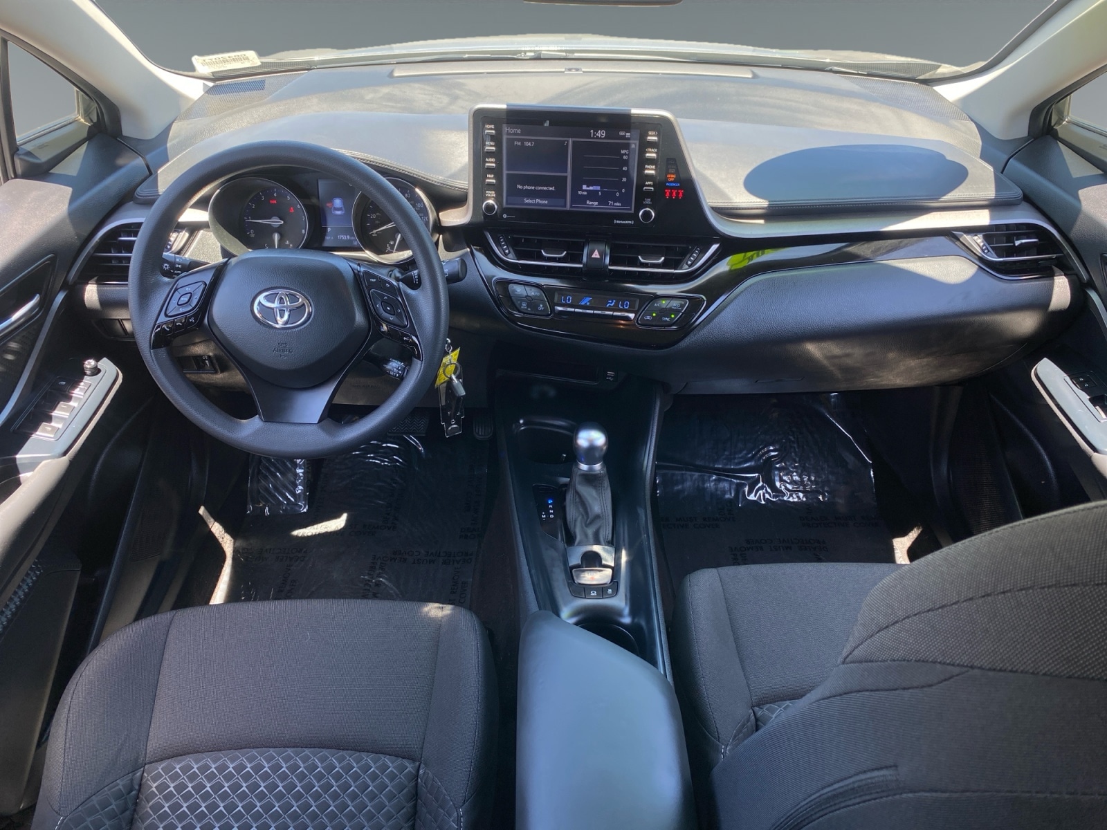 2021 Toyota C-HR LE - Photo 10
