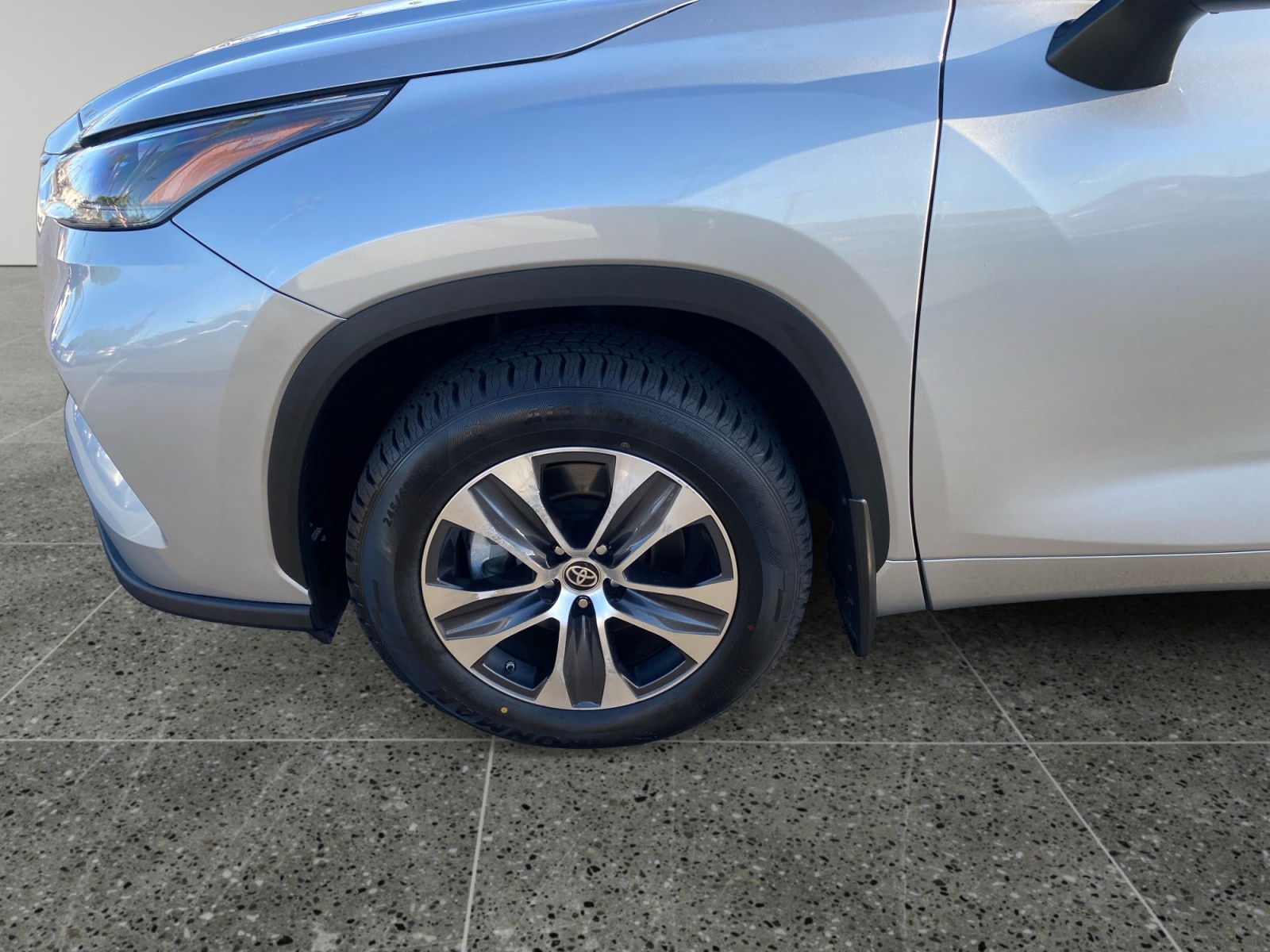 2024 Toyota Highlander XLE - Photo 14
