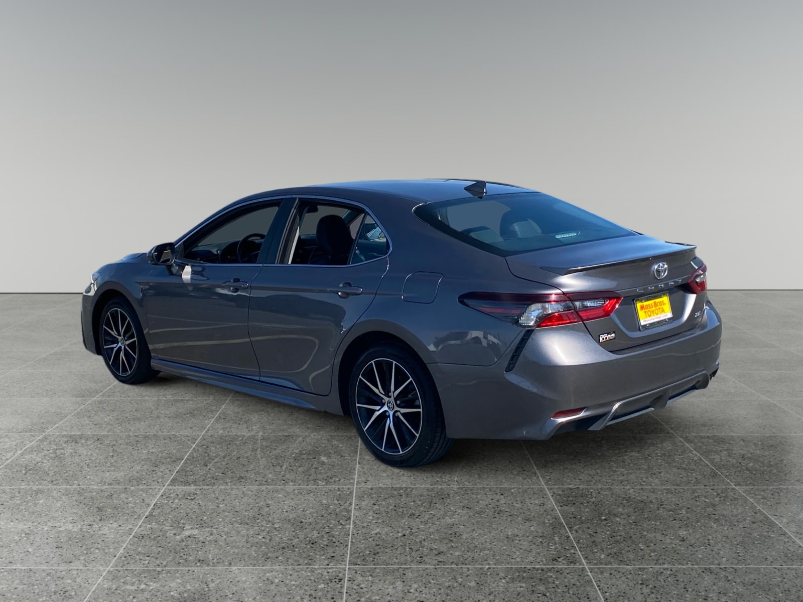 2024 Toyota Camry SE photo 3