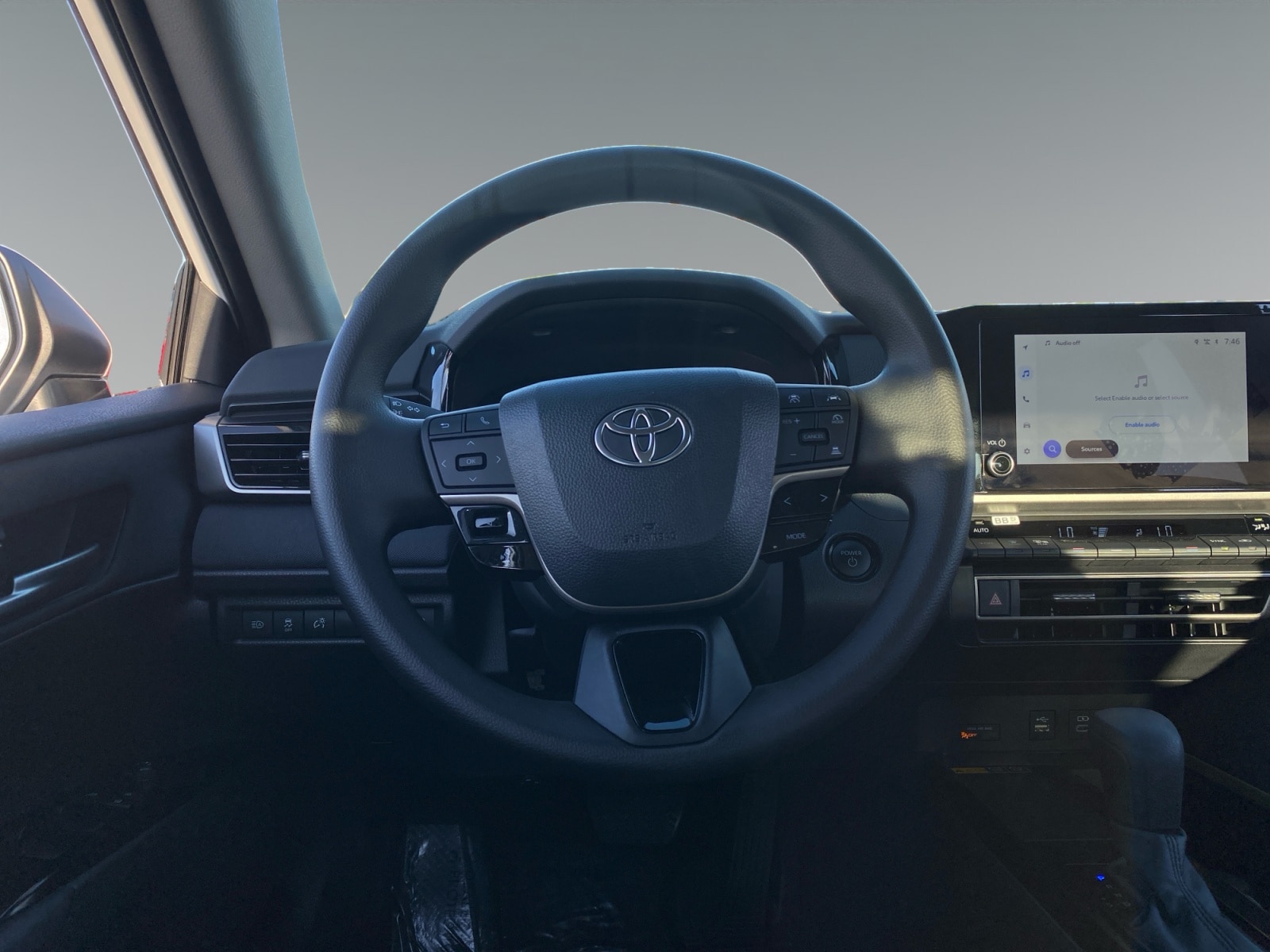 2025 Toyota Camry LE - Photo 12