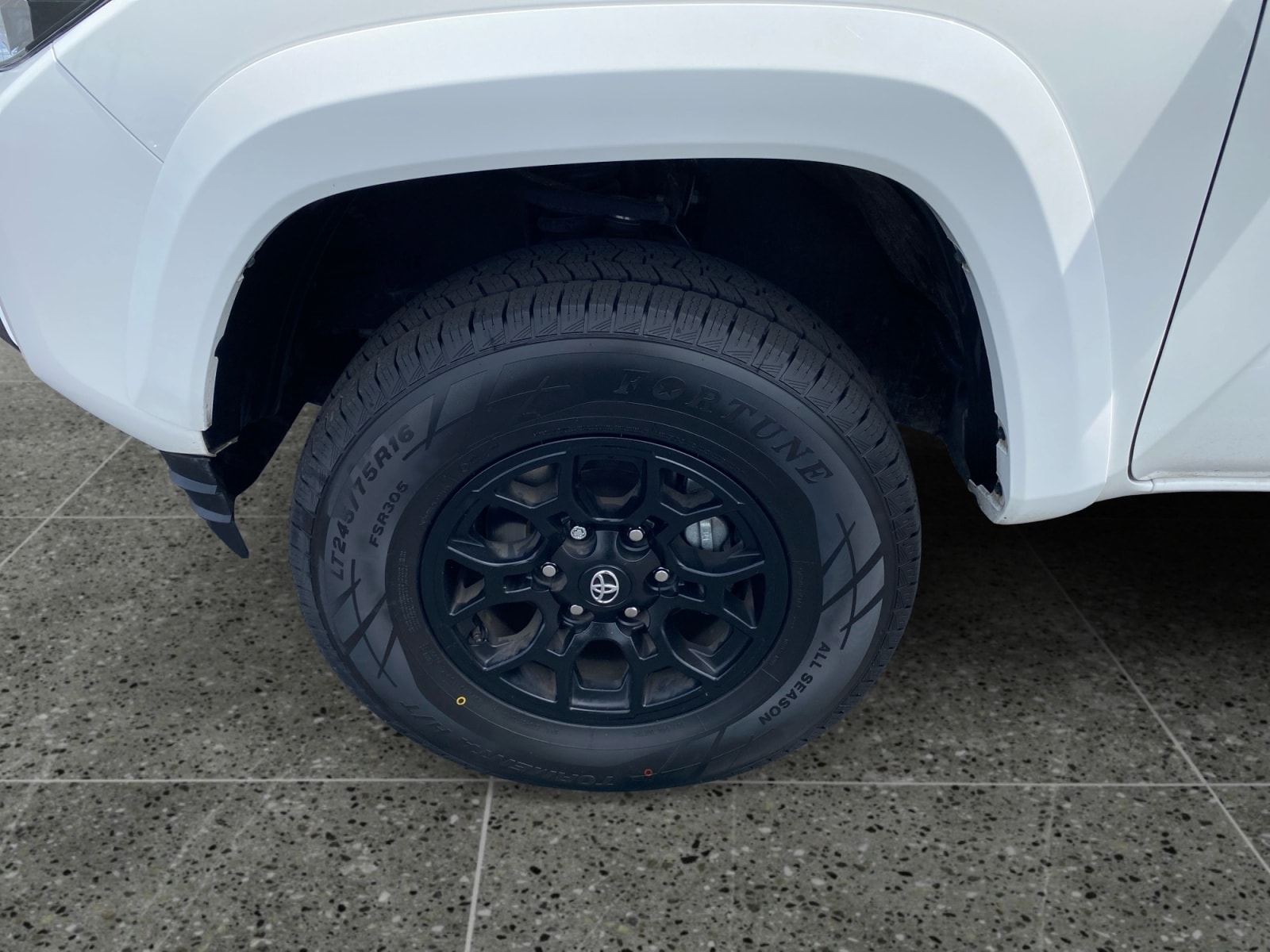 2022 Toyota Tacoma SR5 - Photo 14