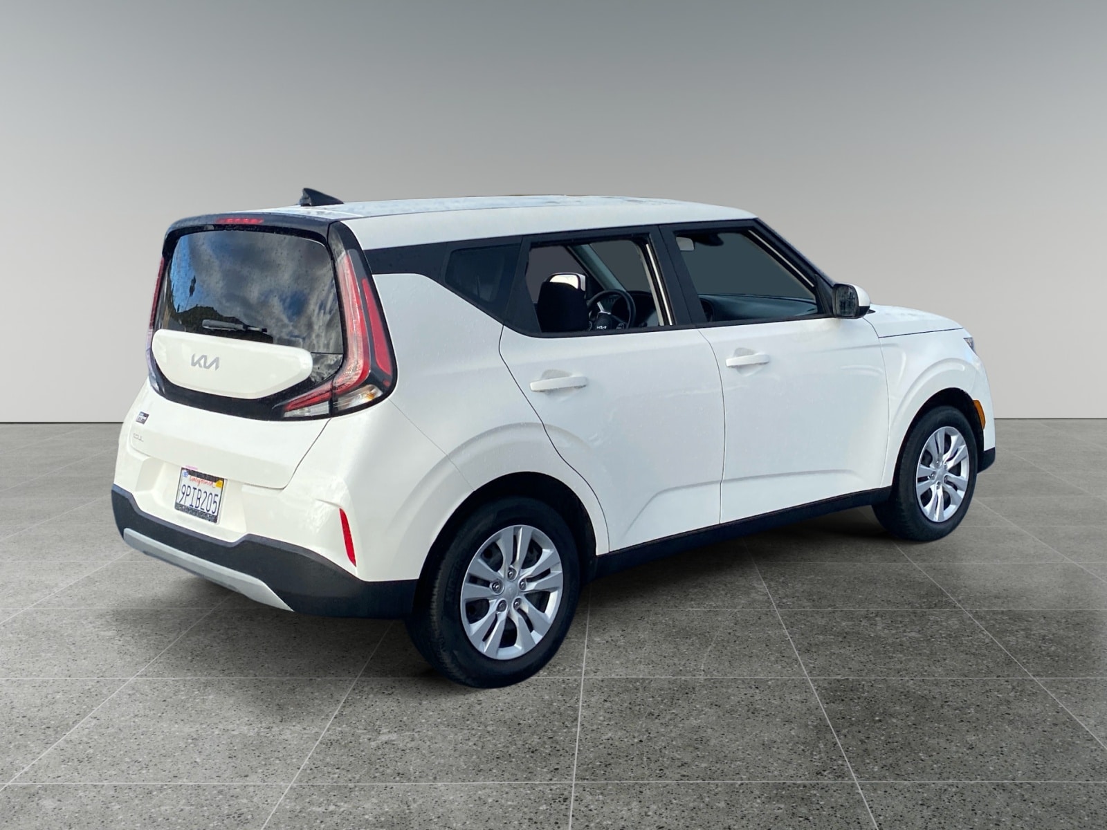 2025 Kia Soul LX photo 5
