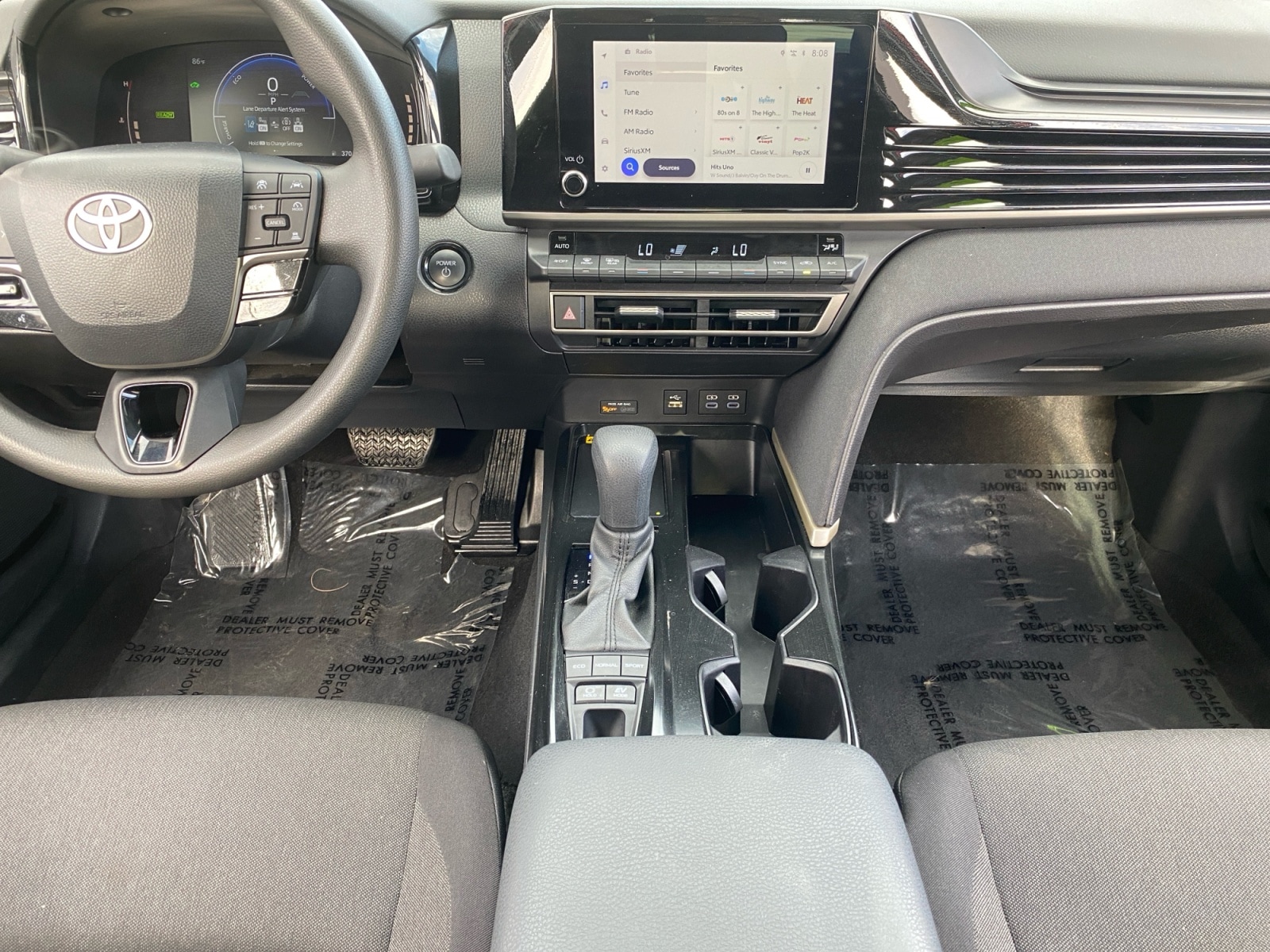 2025 Toyota Camry LE - Photo 11