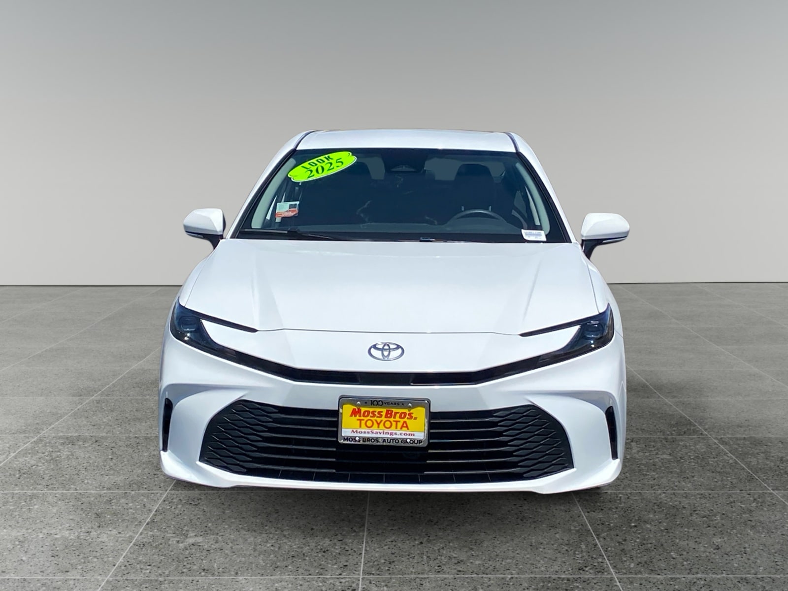 2025 Toyota Camry LE - Photo 8