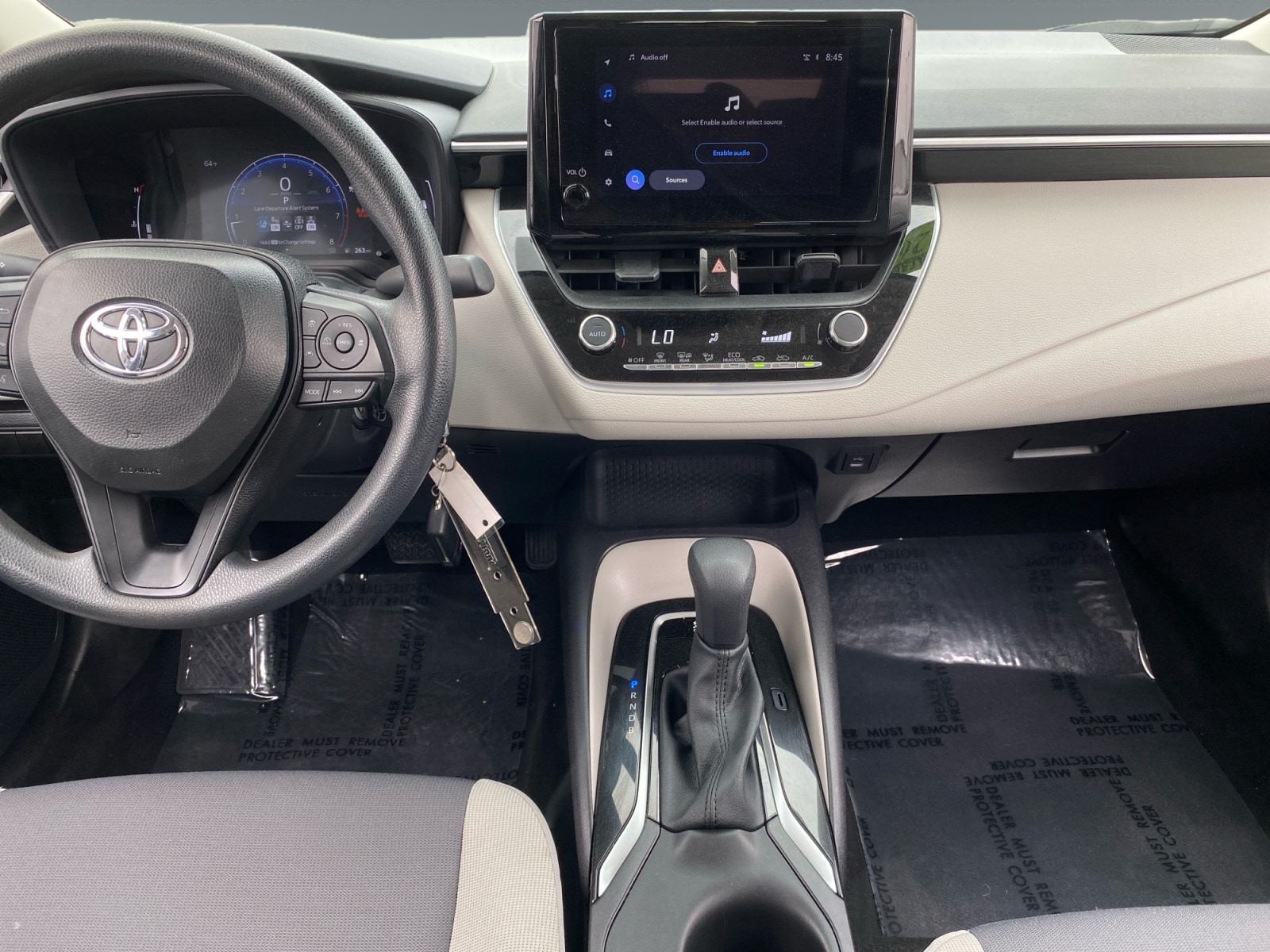 2026 Toyota Corolla LE - Photo 11