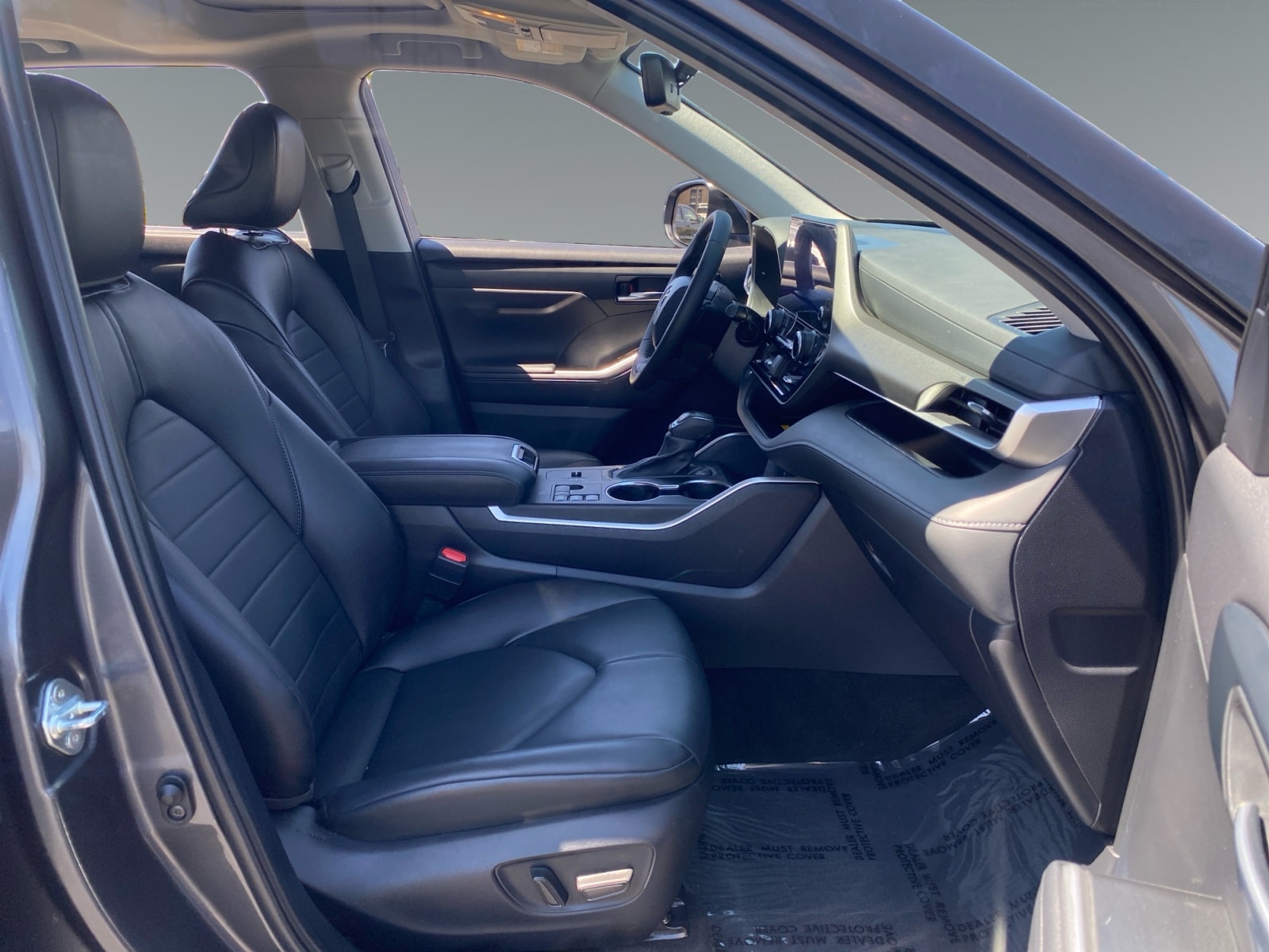 2024 Toyota Highlander XLE - Photo 15