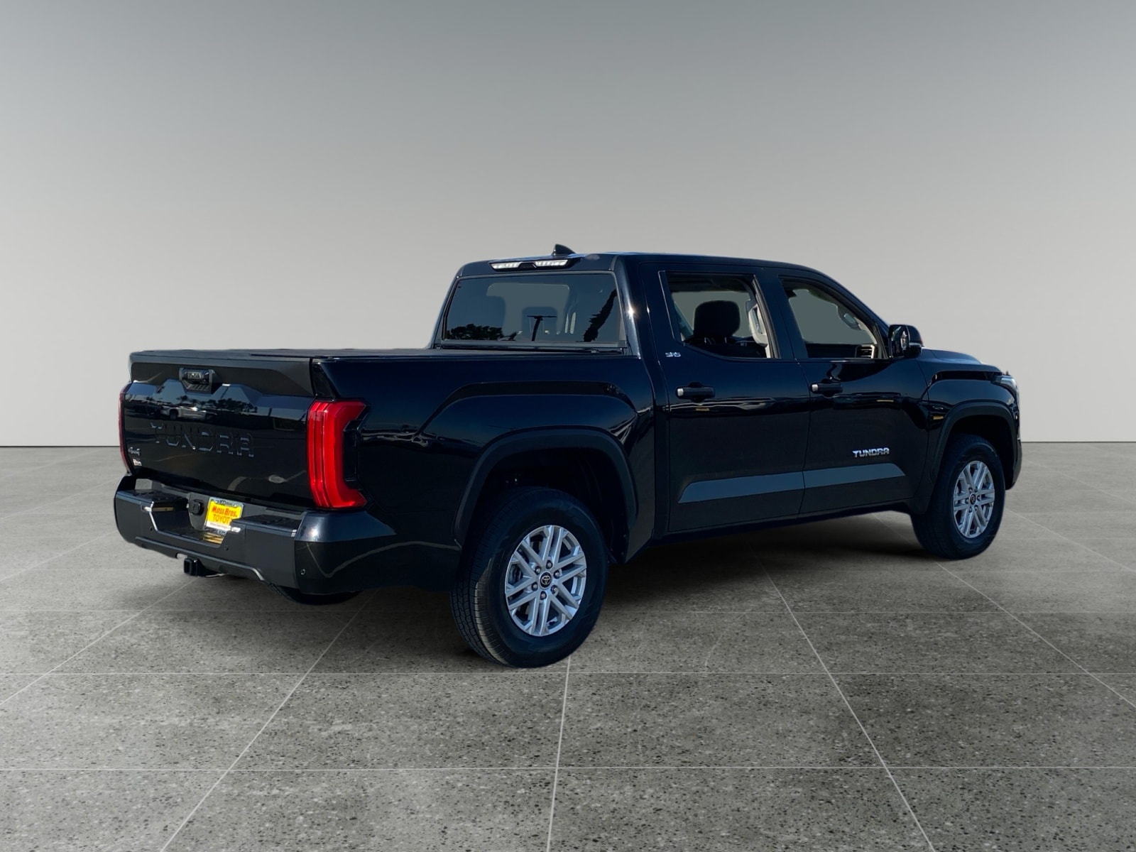 2023 Toyota Tundra SR5 photo 5