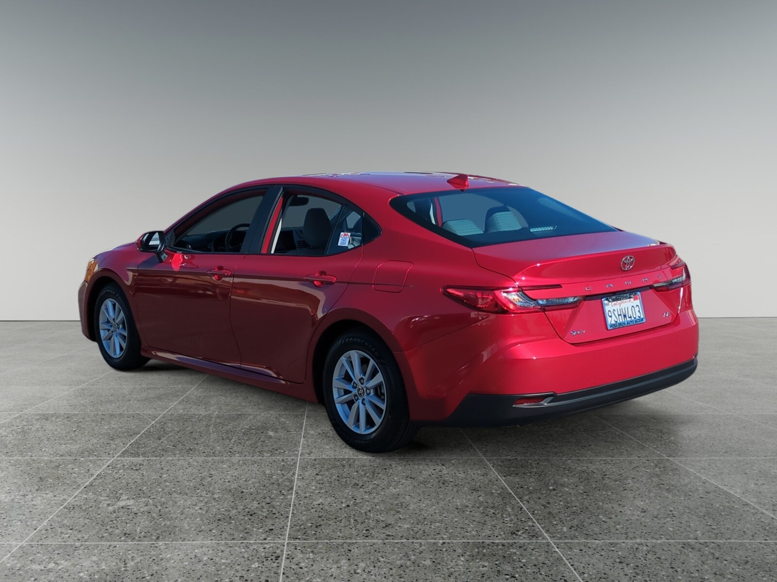 2025 Toyota Camry LE photo 3
