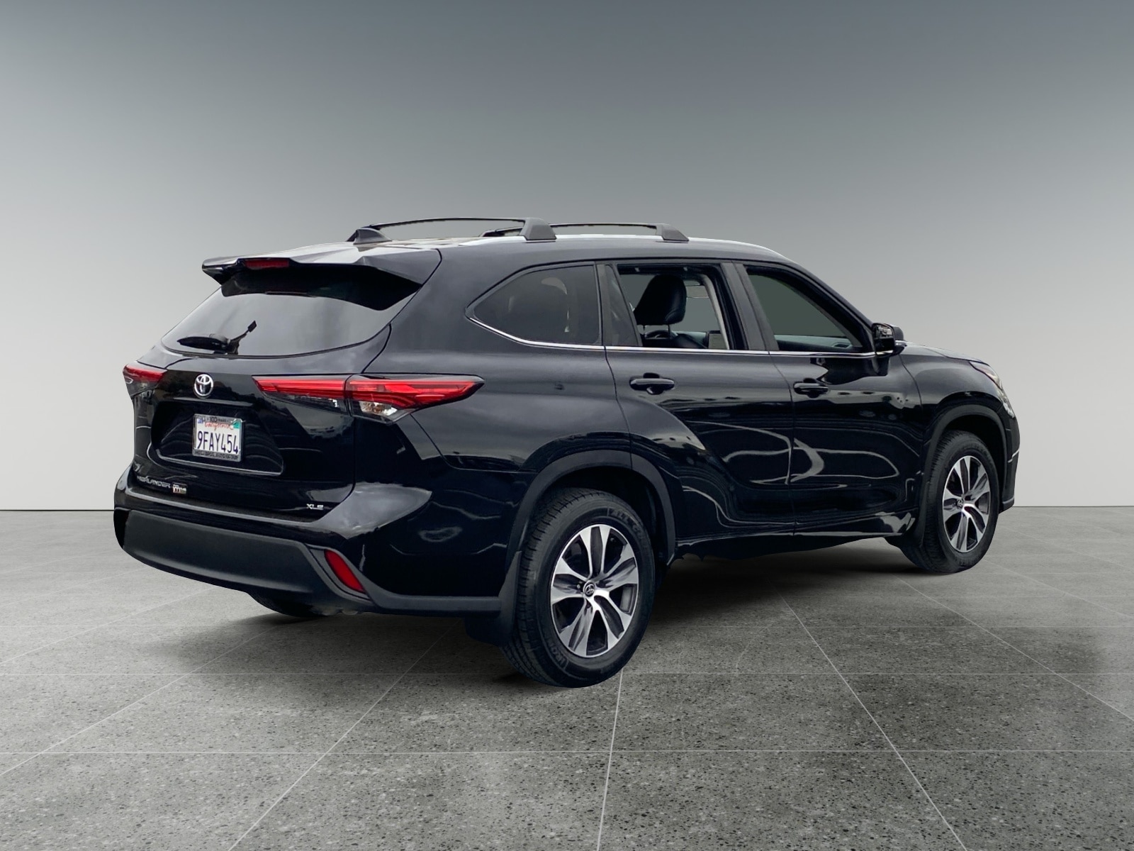 2023 Toyota Highlander XLE photo 5