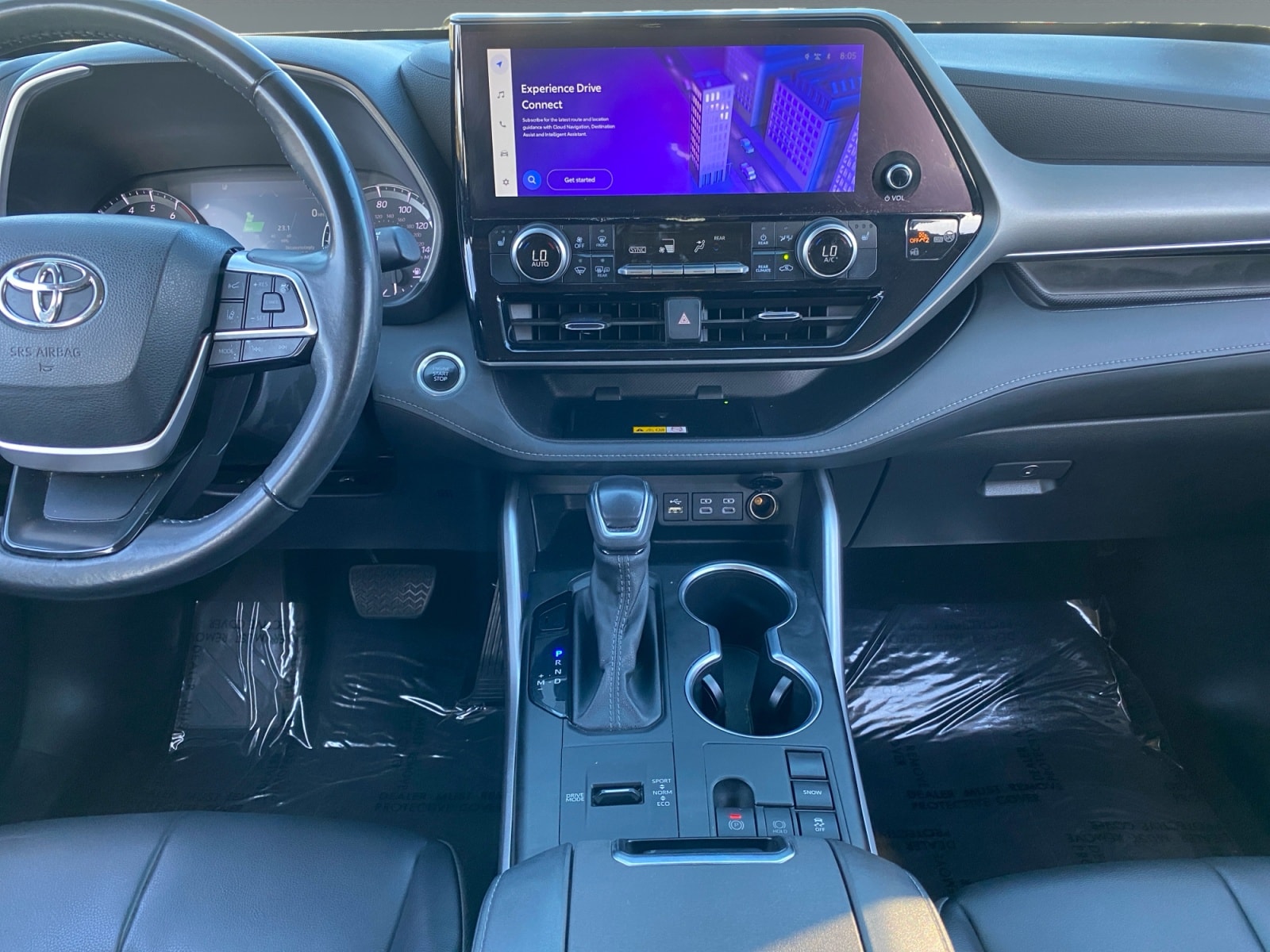 2024 Toyota Highlander XLE - Photo 11