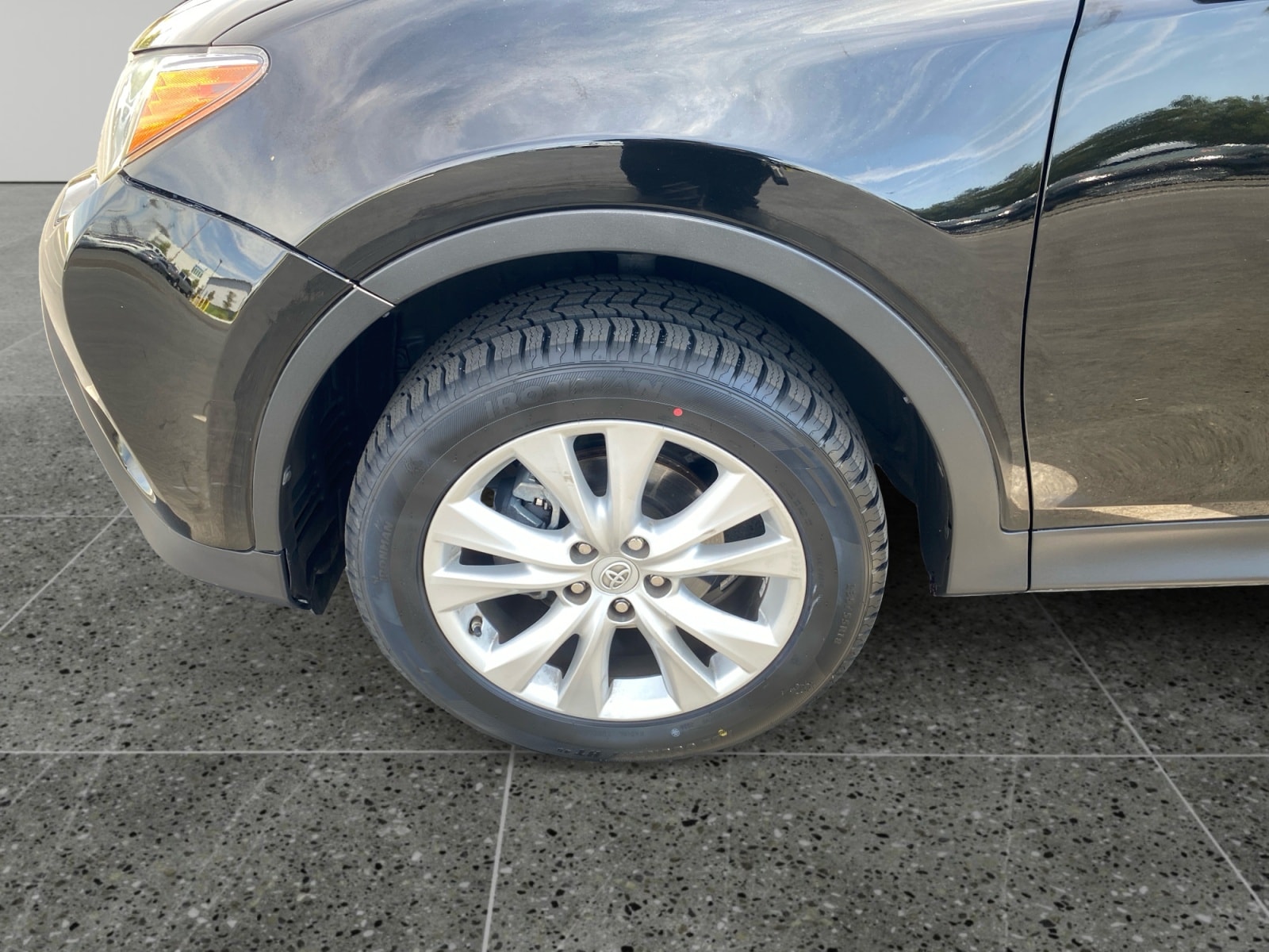 2014 Toyota RAV4 Limited - Photo 14