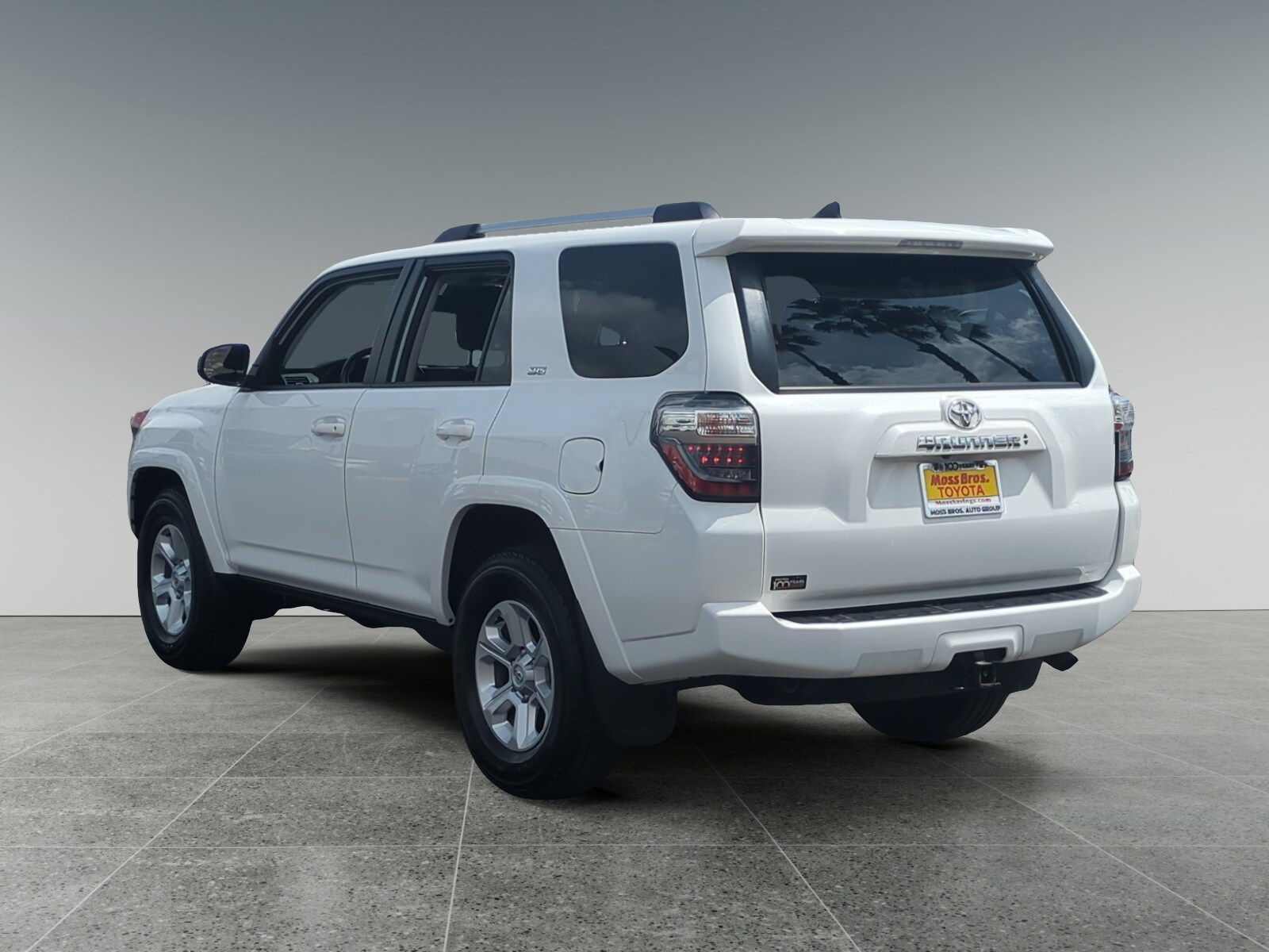 2023 Toyota 4Runner SR5 photo 3