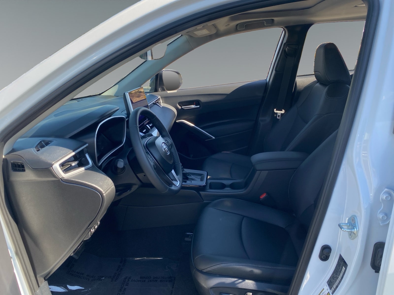 2026 Toyota Corolla Cross XLE - Photo 9