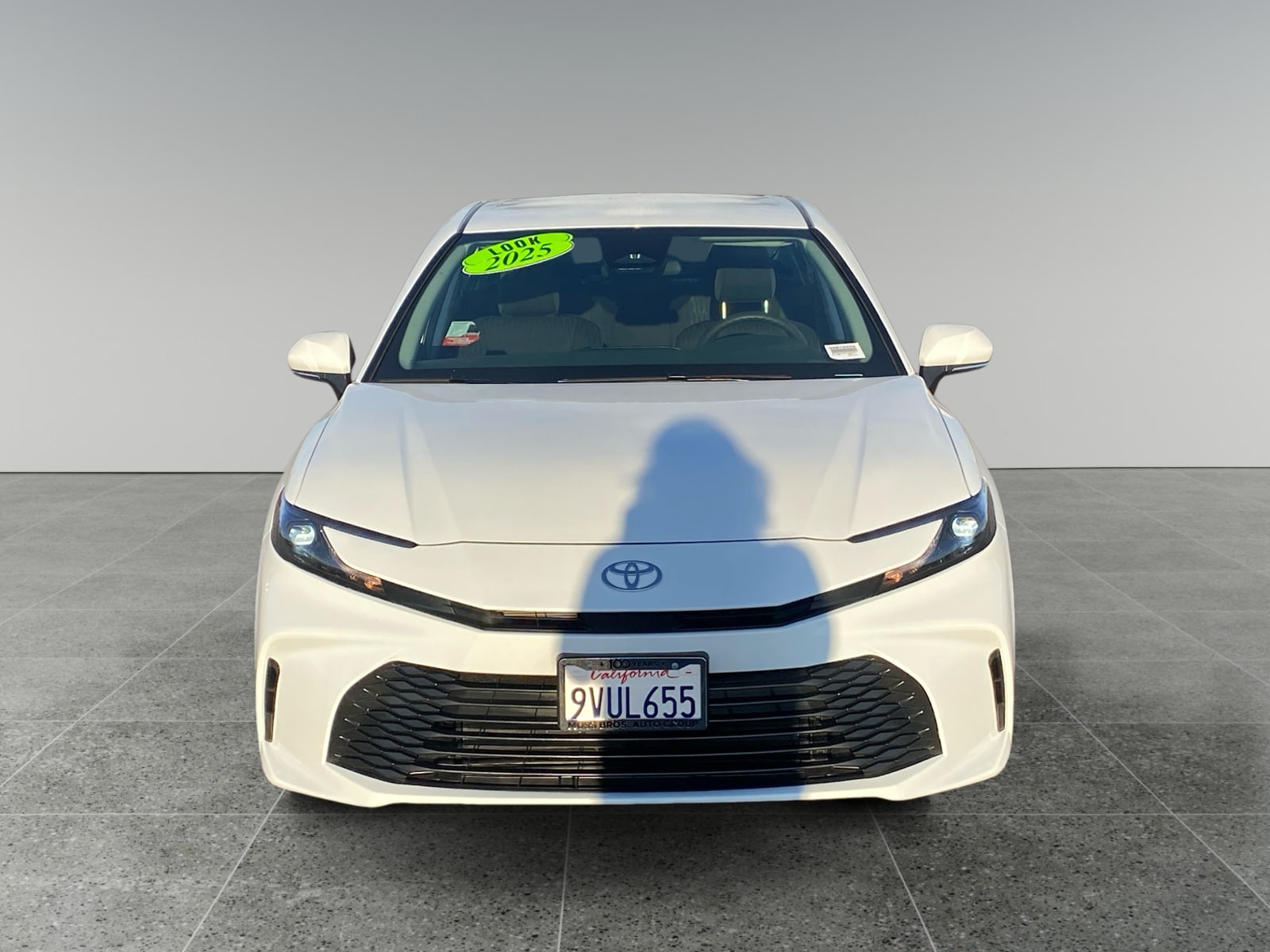 2025 Toyota Camry LE - Photo 8
