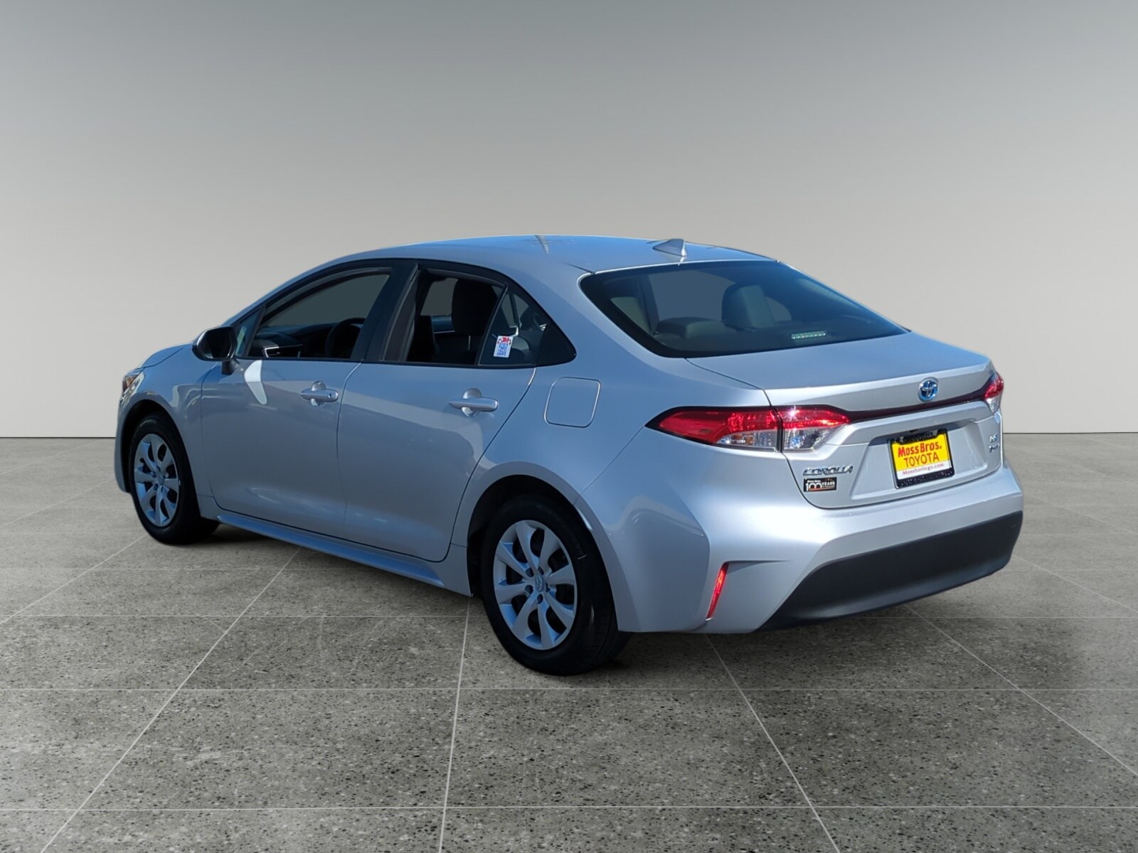 2025 Toyota Corolla Hybrid LE photo 3