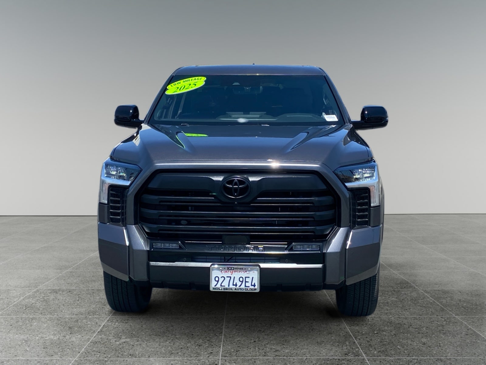 2025 Toyota Tundra Limited - Photo 8