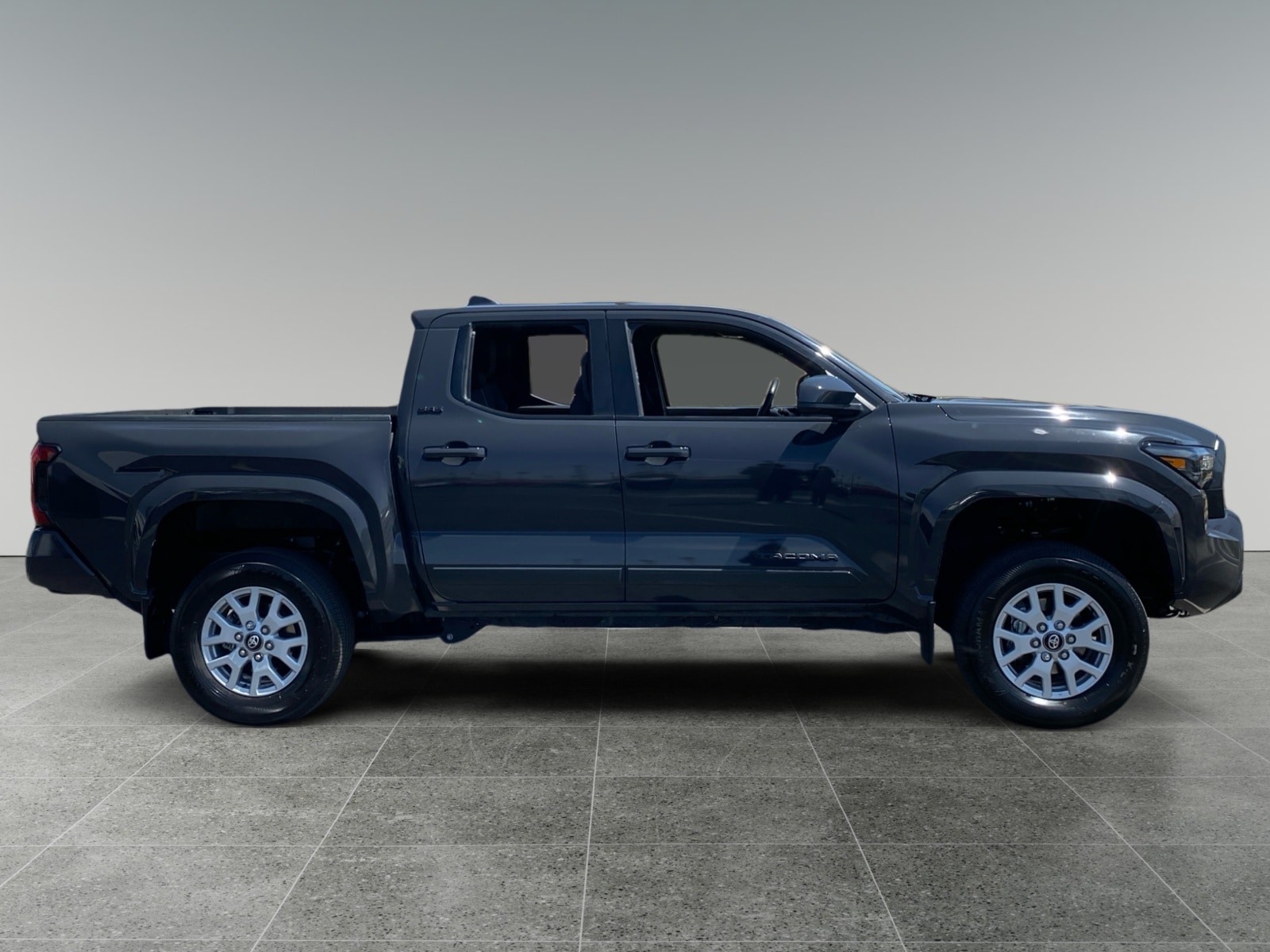 2024 Toyota Tacoma SR5 - Photo 6