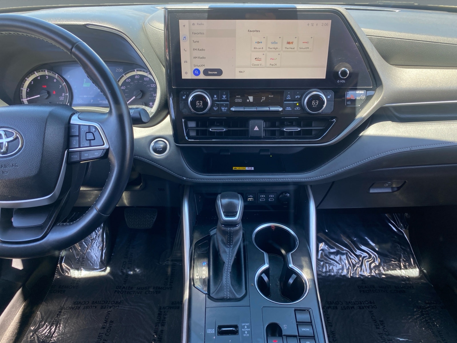 2024 Toyota Highlander XLE - Photo 11