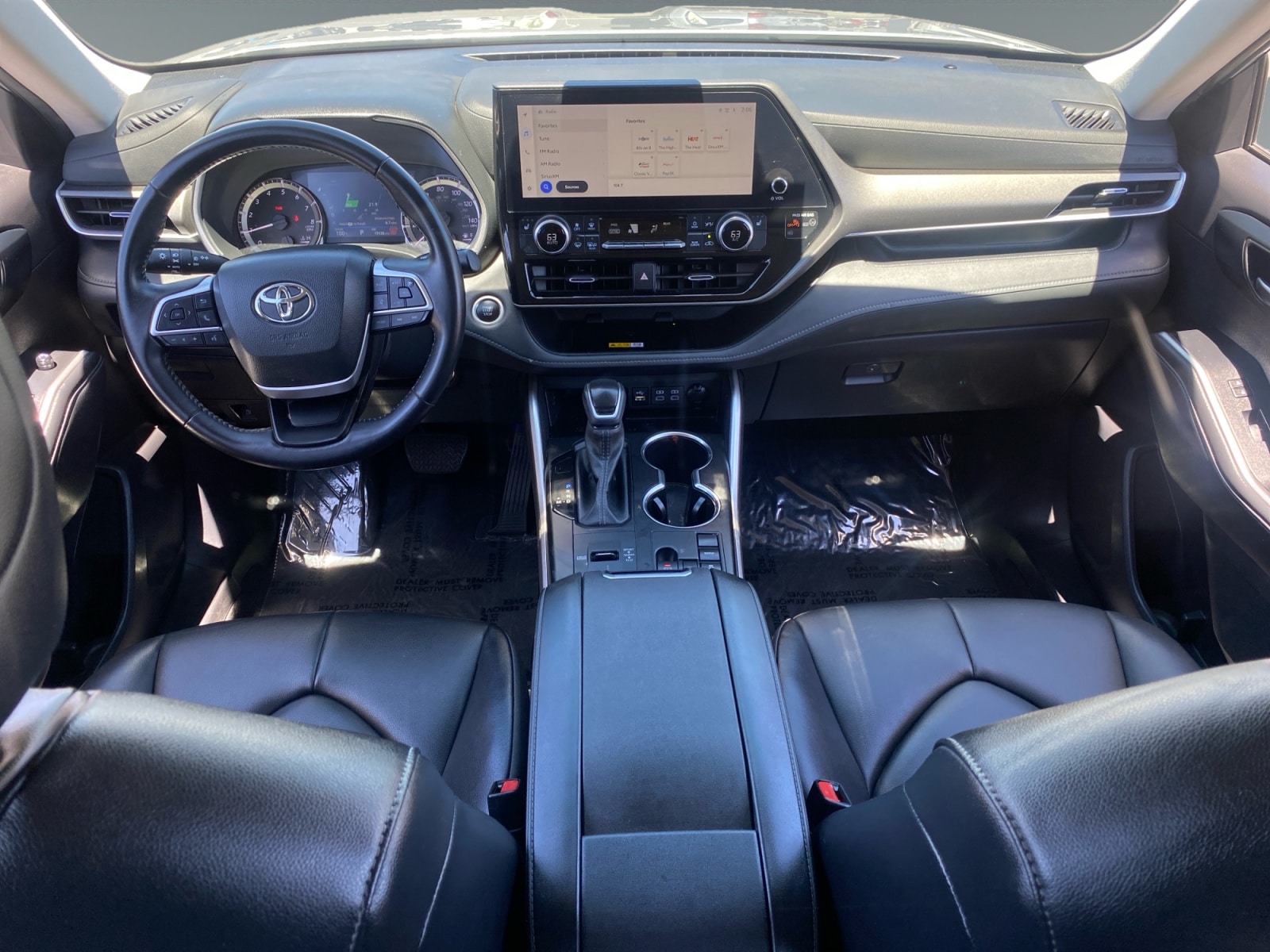 2024 Toyota Highlander XLE - Photo 10