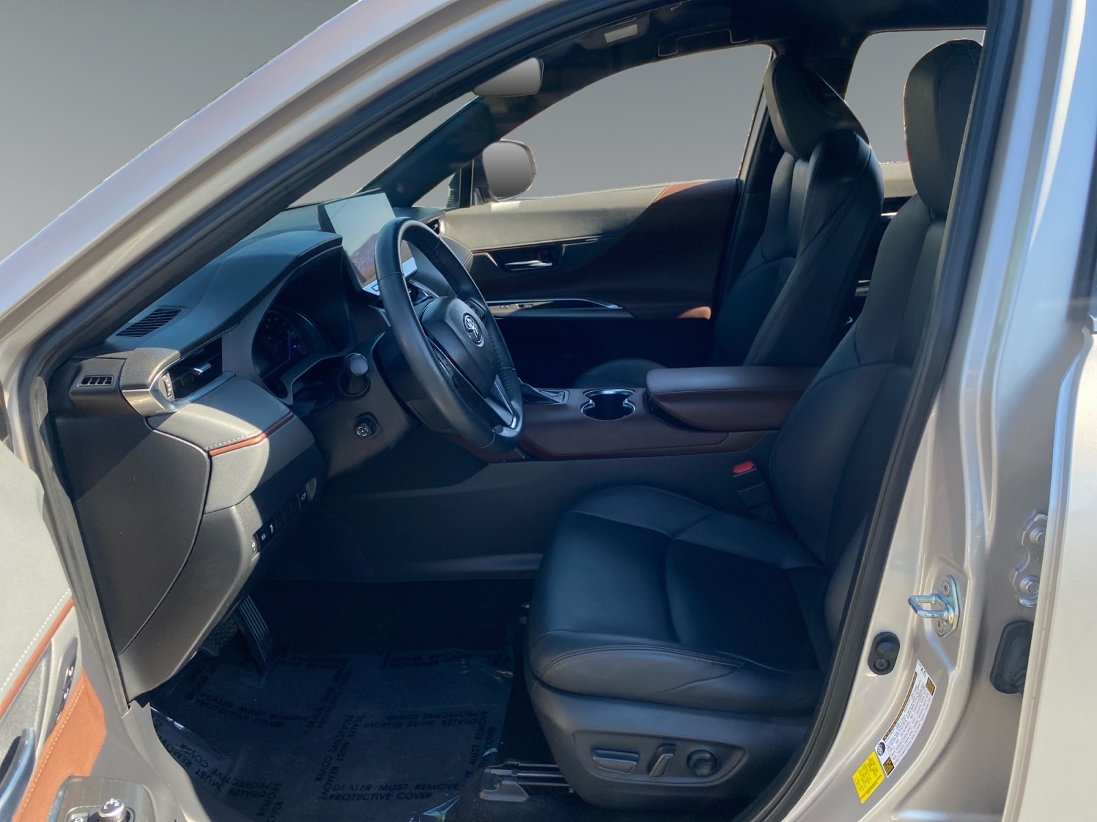2024 Toyota Venza XLE - Photo 9