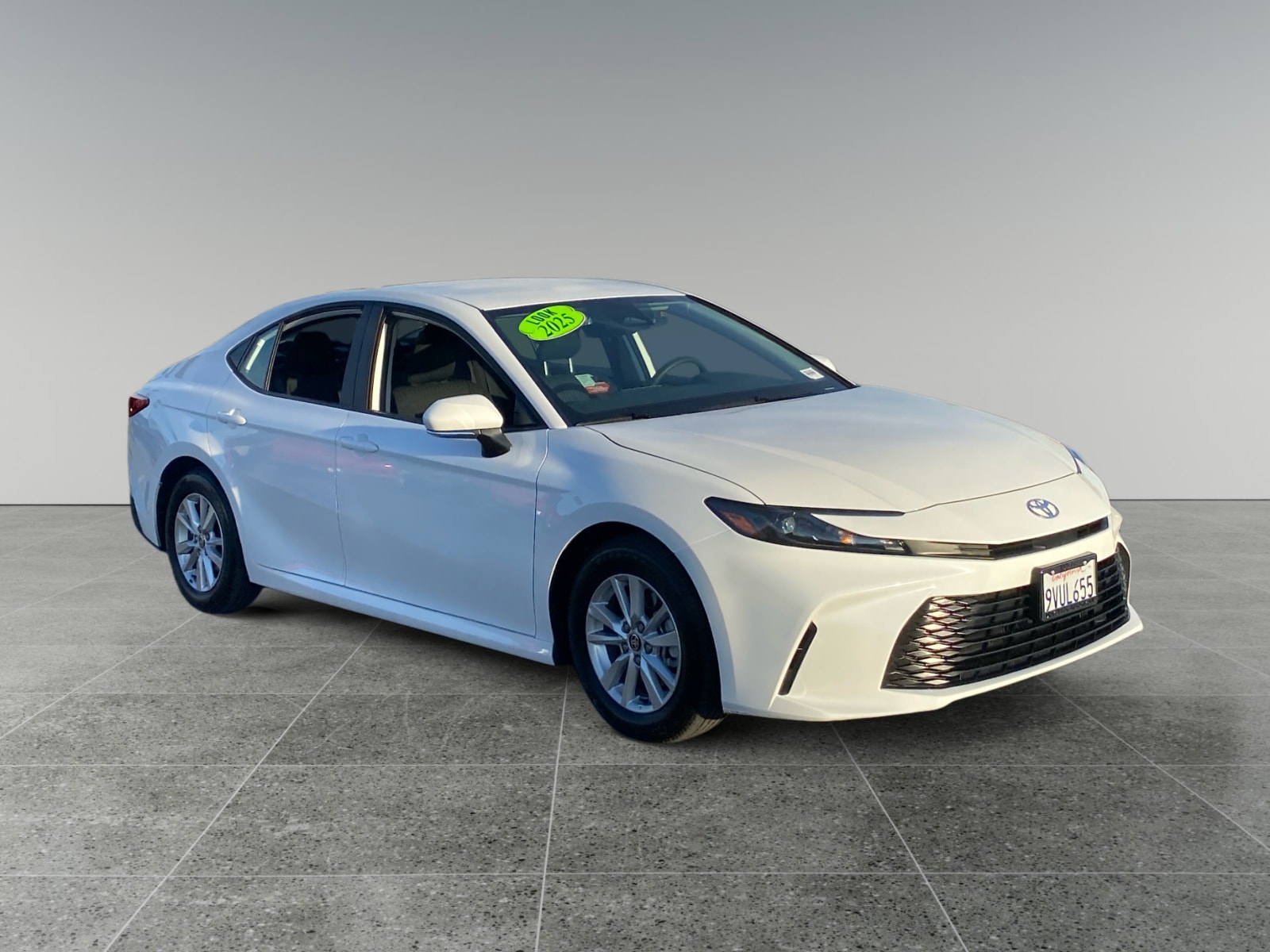 2025 Toyota Camry LE - Photo 7