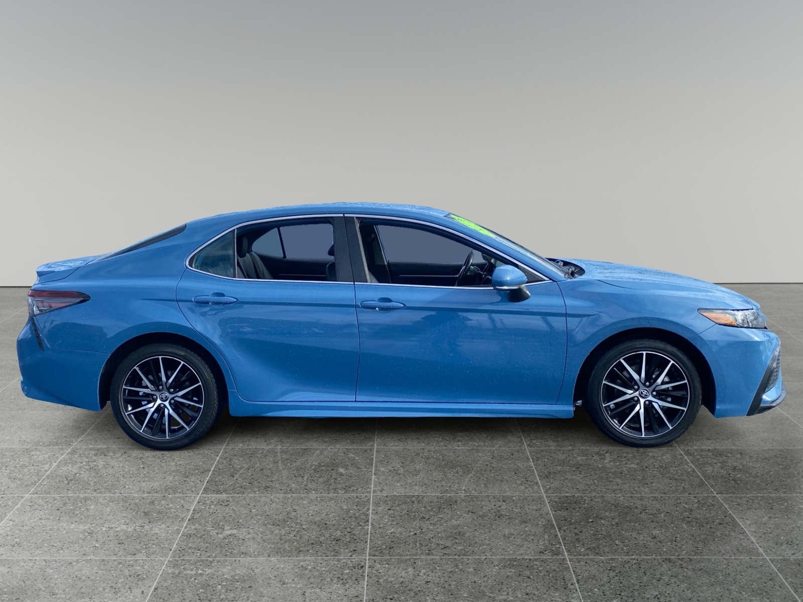 2023 Toyota Camry SE photo 6