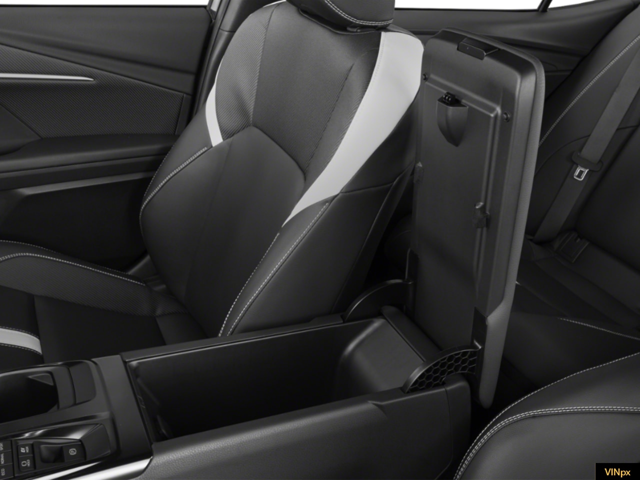2026 Toyota Camry SE - Photo 12