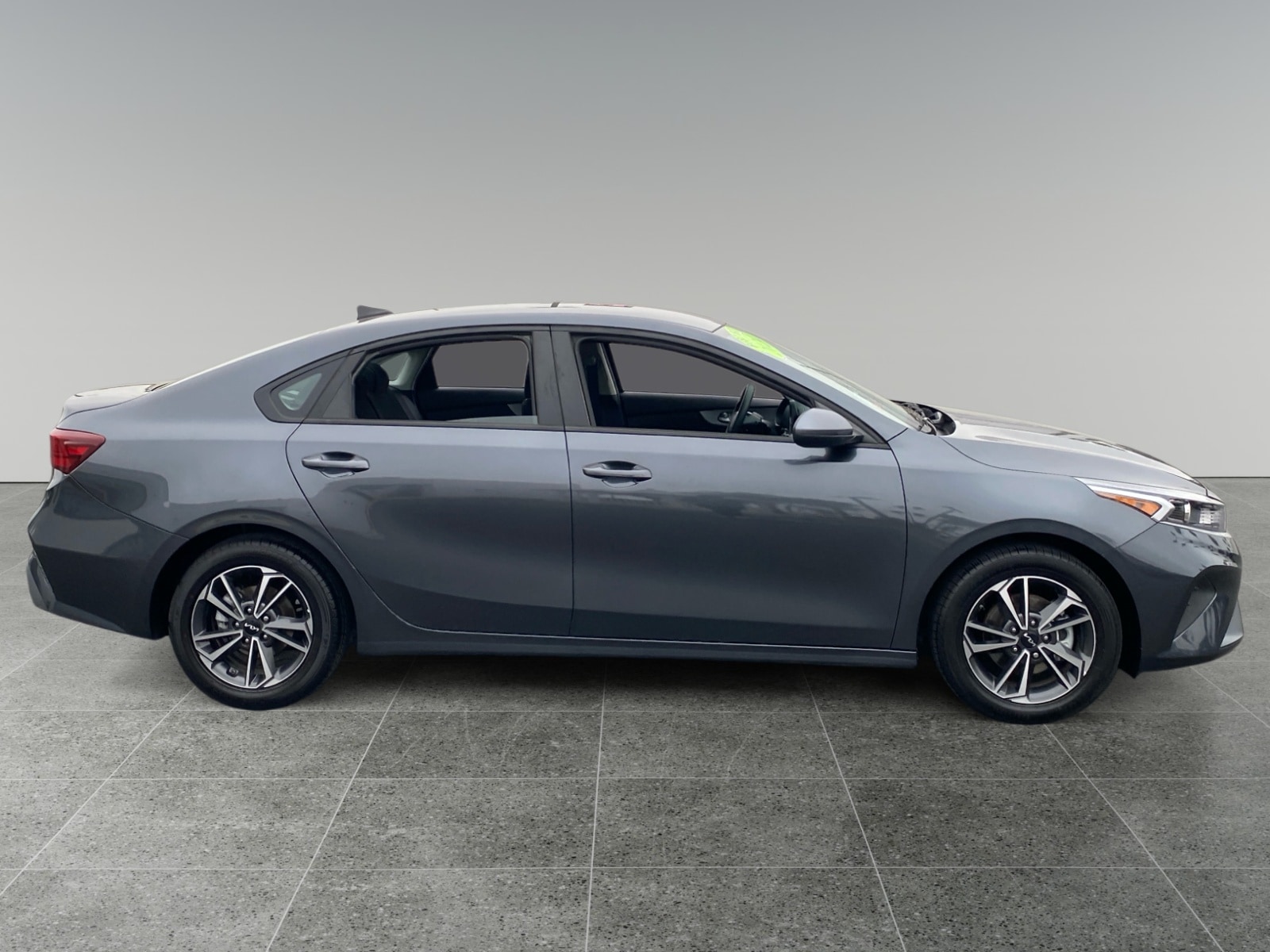 2024 Kia Forte LXS - Photo 6